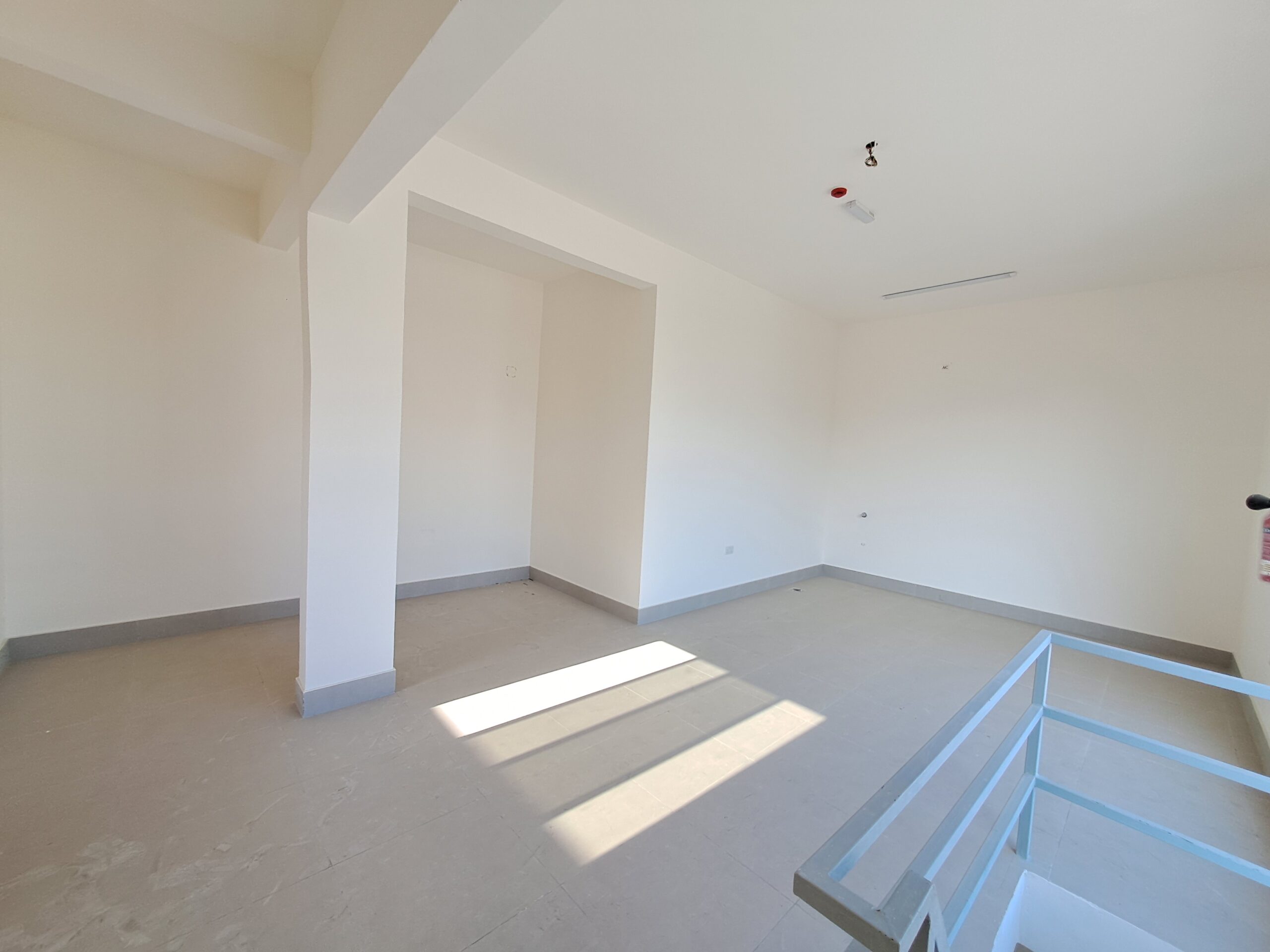 مغازه اجاره‌ای در رووی | 30 متر مربع | OMR 190/ماه | Tamlik Oman thumbnail 2