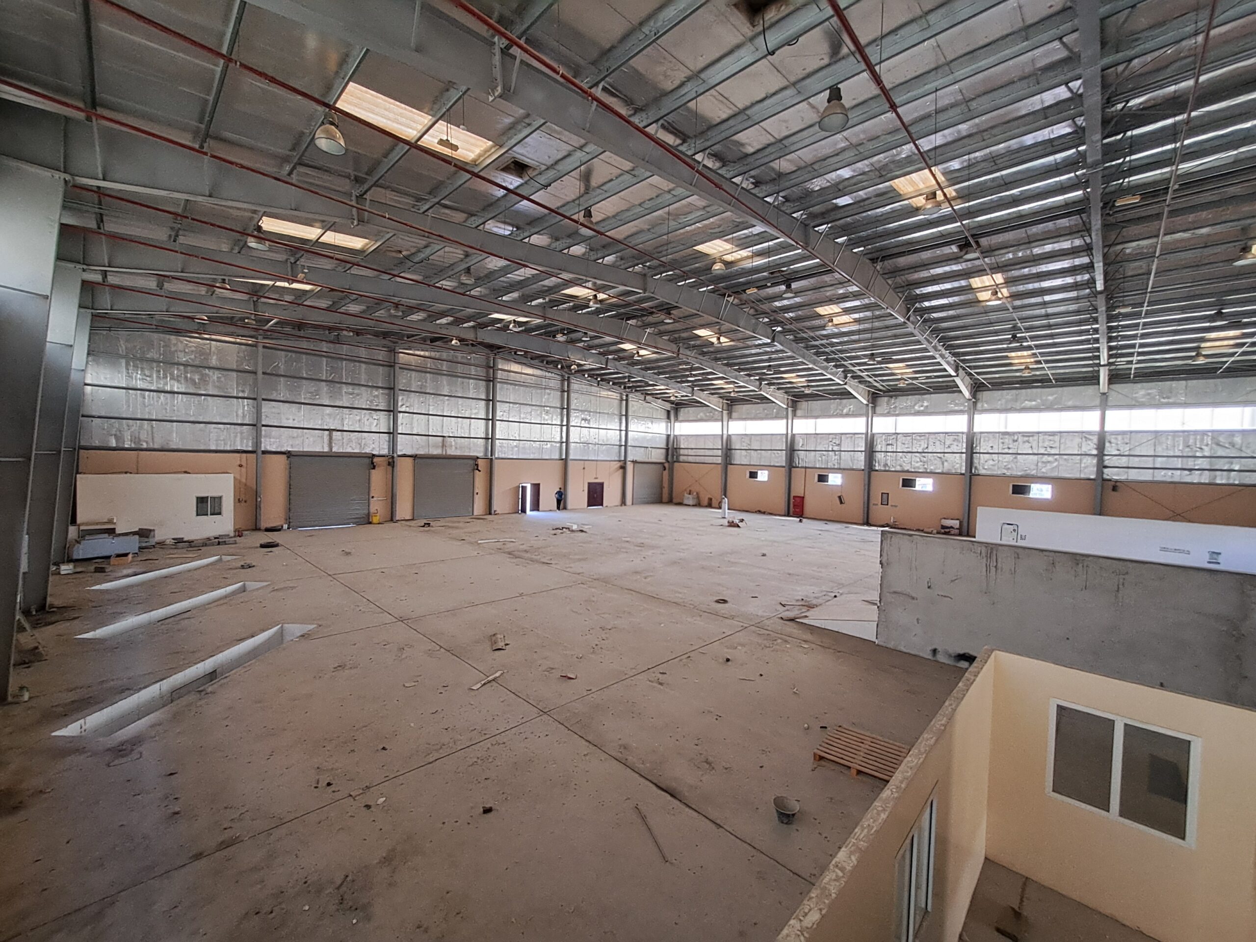 انبار اجاره‌ای در غلا | ۲۲۰۰متر مربع | OMR ۳,۶۰۰/ماه | Tamlik Oman thumbnail 4