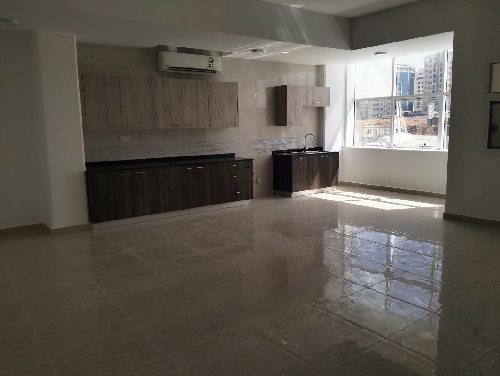 مكتب للإيجار في غلا | 274 م² | ر.ع. 600/شهريًا | Tamlik Oman thumbnail 6