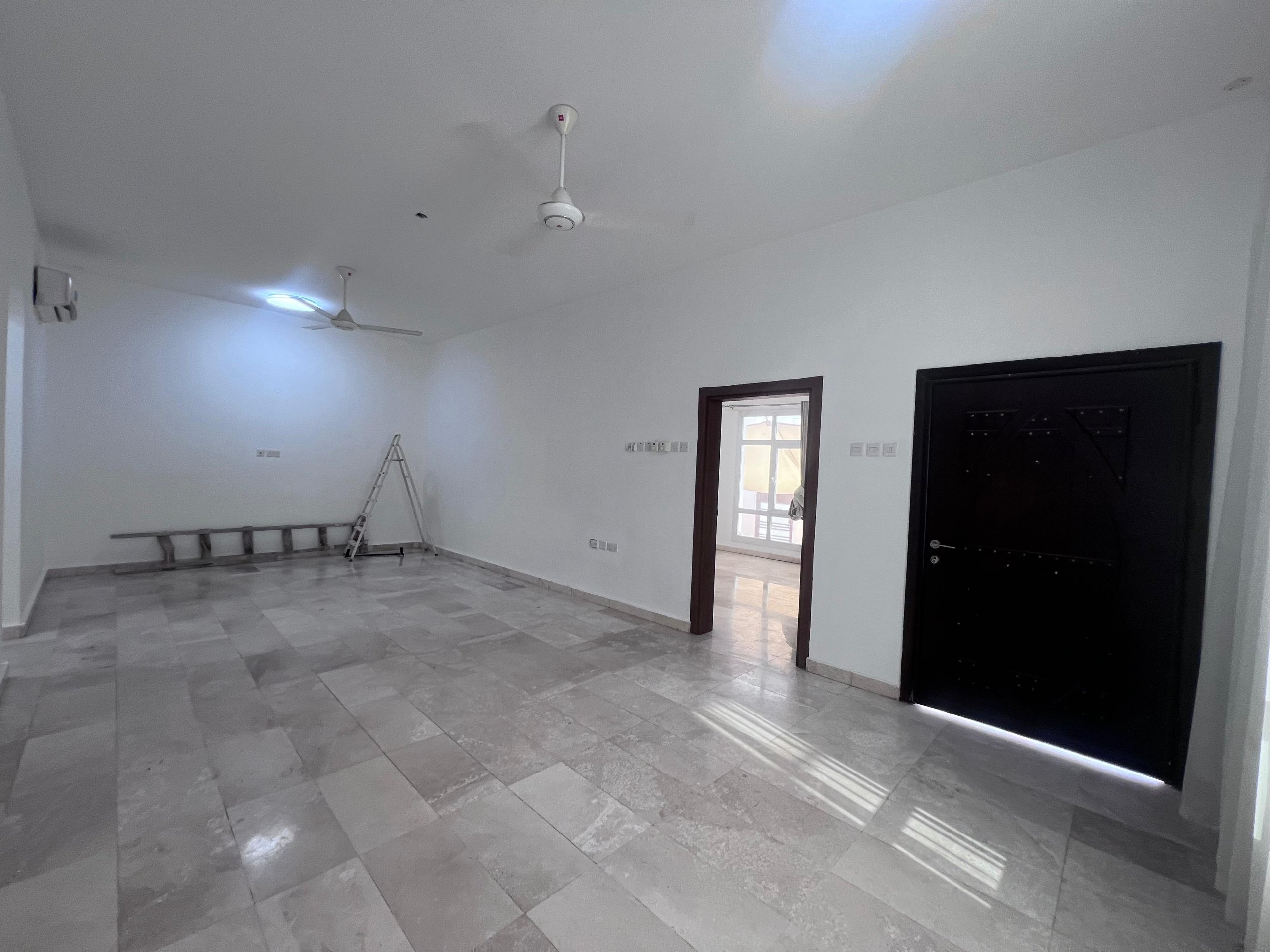 ویلا 3 خوابه برای اجاره در المعبیلة | OMR 350/ماه | Tamlik Oman thumbnail 5