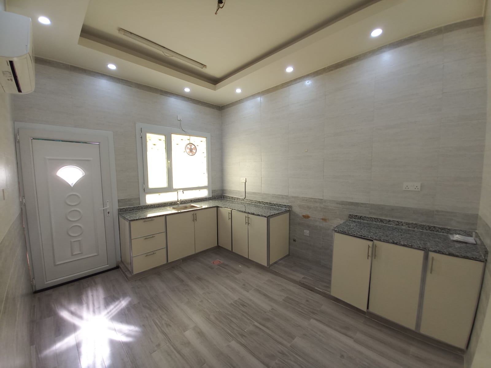 ویلا 4 خوابه برای فروش در بوصهر | OMR 125,000 | Tamlik Oman thumbnail 8