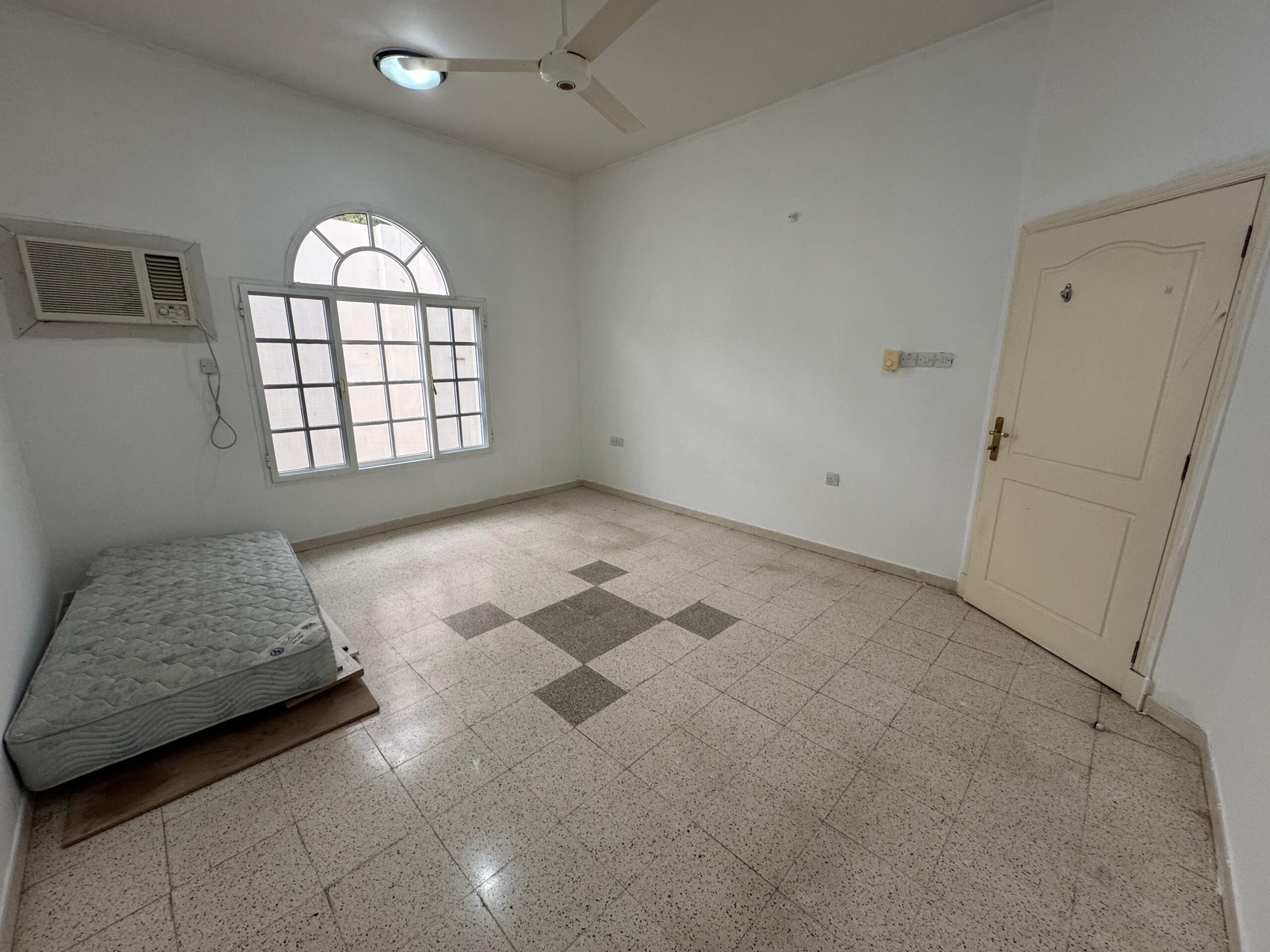 آپارتمان ۳ خوابه اجاره‌ای در مدینة السلطان قابوس | OMR 350/ماه | Tamlik Oman thumbnail 5