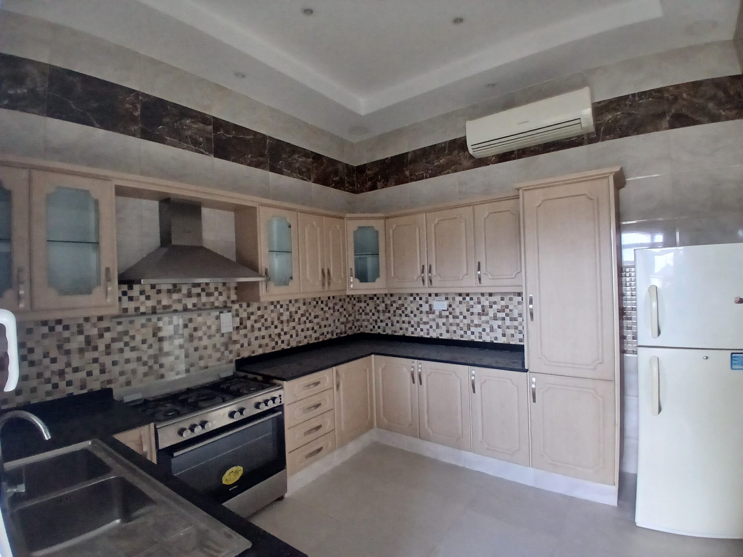 5-Bed ویلا برای اجاره در غلا | OMR 650/mo | Tamlik Oman thumbnail 4