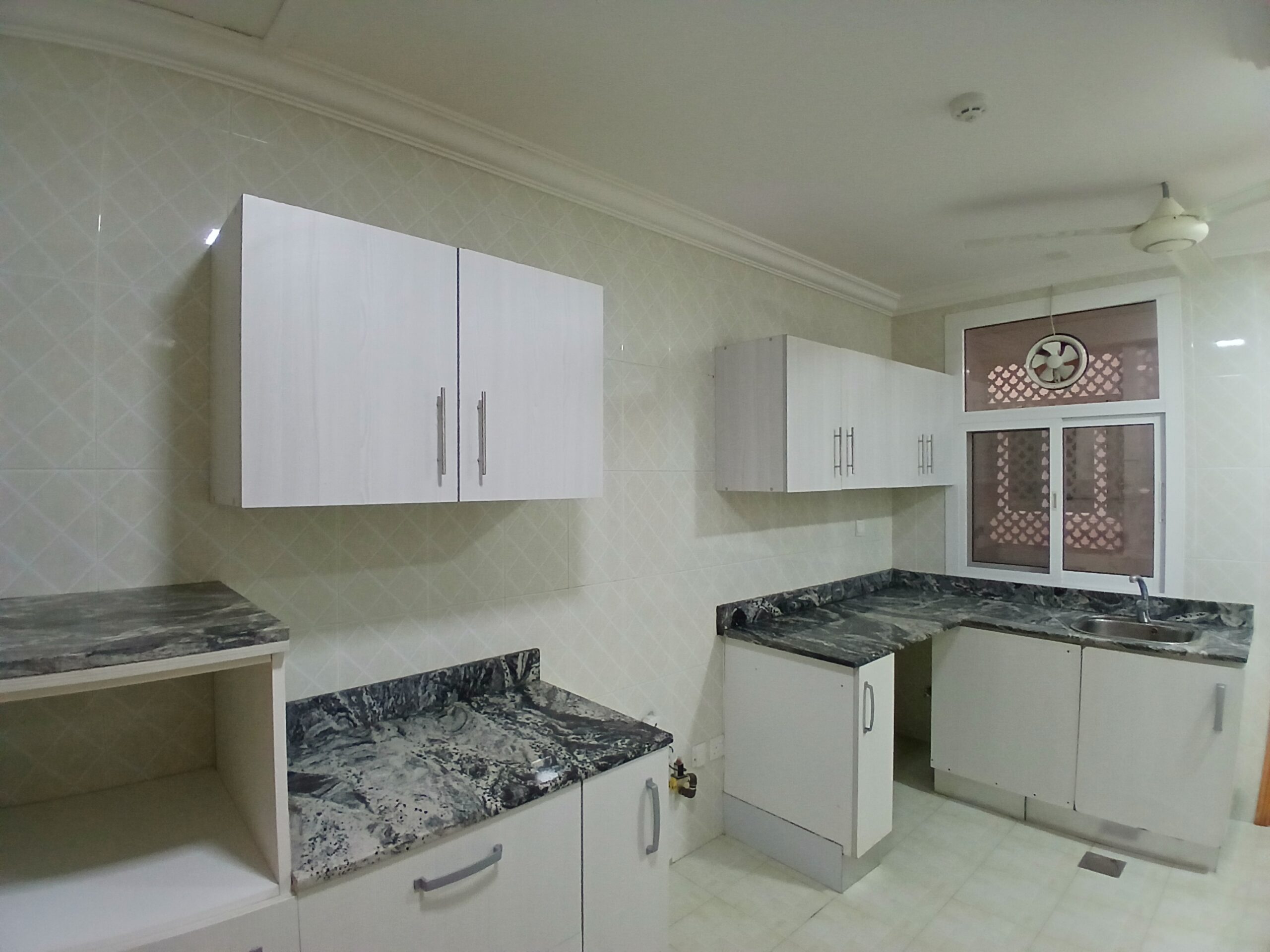 2-خوابه آپارتمان اجاره‌ای در الخویر | OMR 325/ماه | Tamlik Oman thumbnail 7