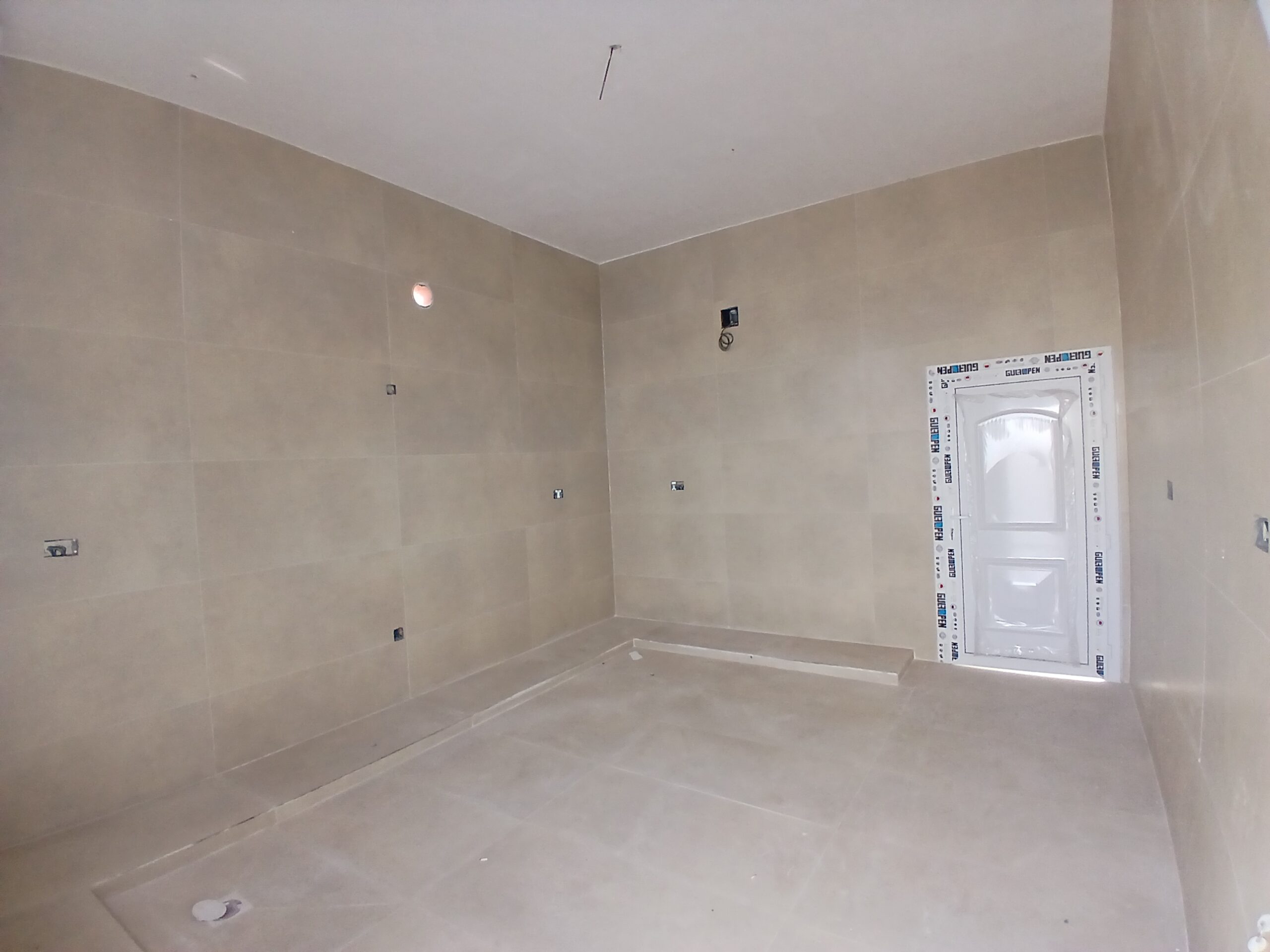 ویلای 6 خوابه فروشی در العذیبه | OMR 125,000 | Tamlik Oman thumbnail 10