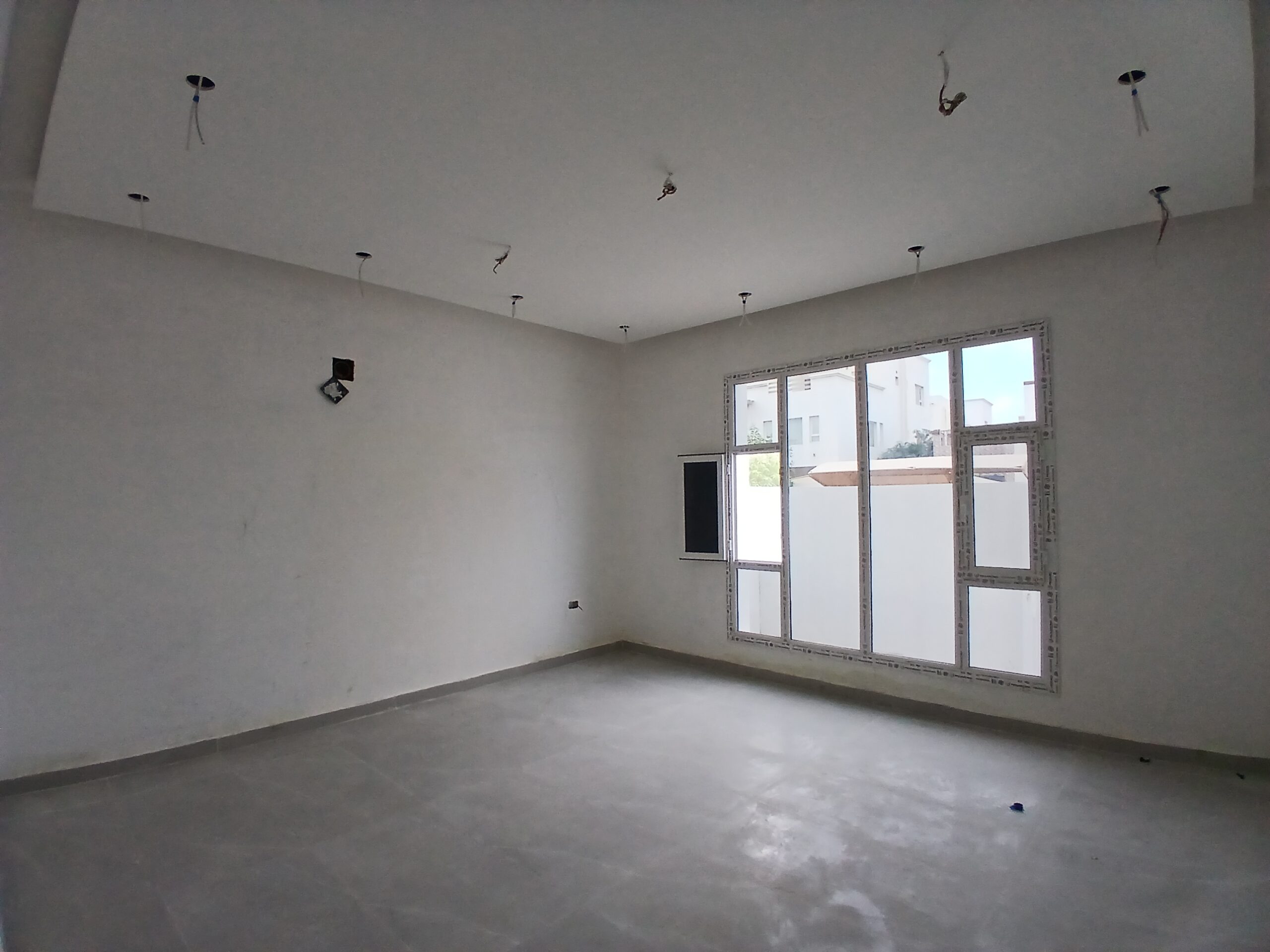 ویلای 6 خوابه فروشی در العذیبه | OMR 125,000 | Tamlik Oman thumbnail 2