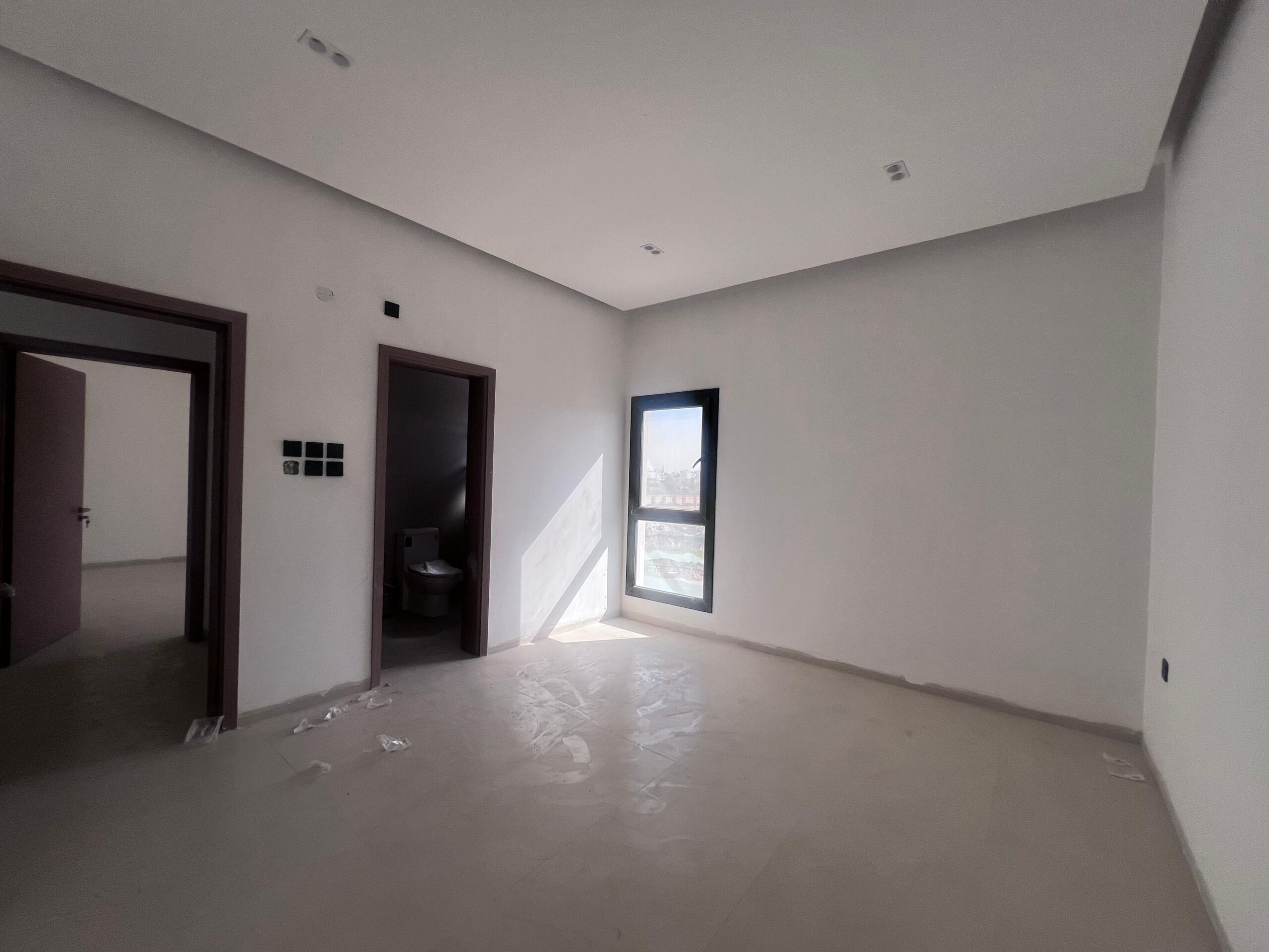 ویلای 6 خوابه فروشی در العذیبه | OMR 68,000 | تملیک عمان thumbnail 7