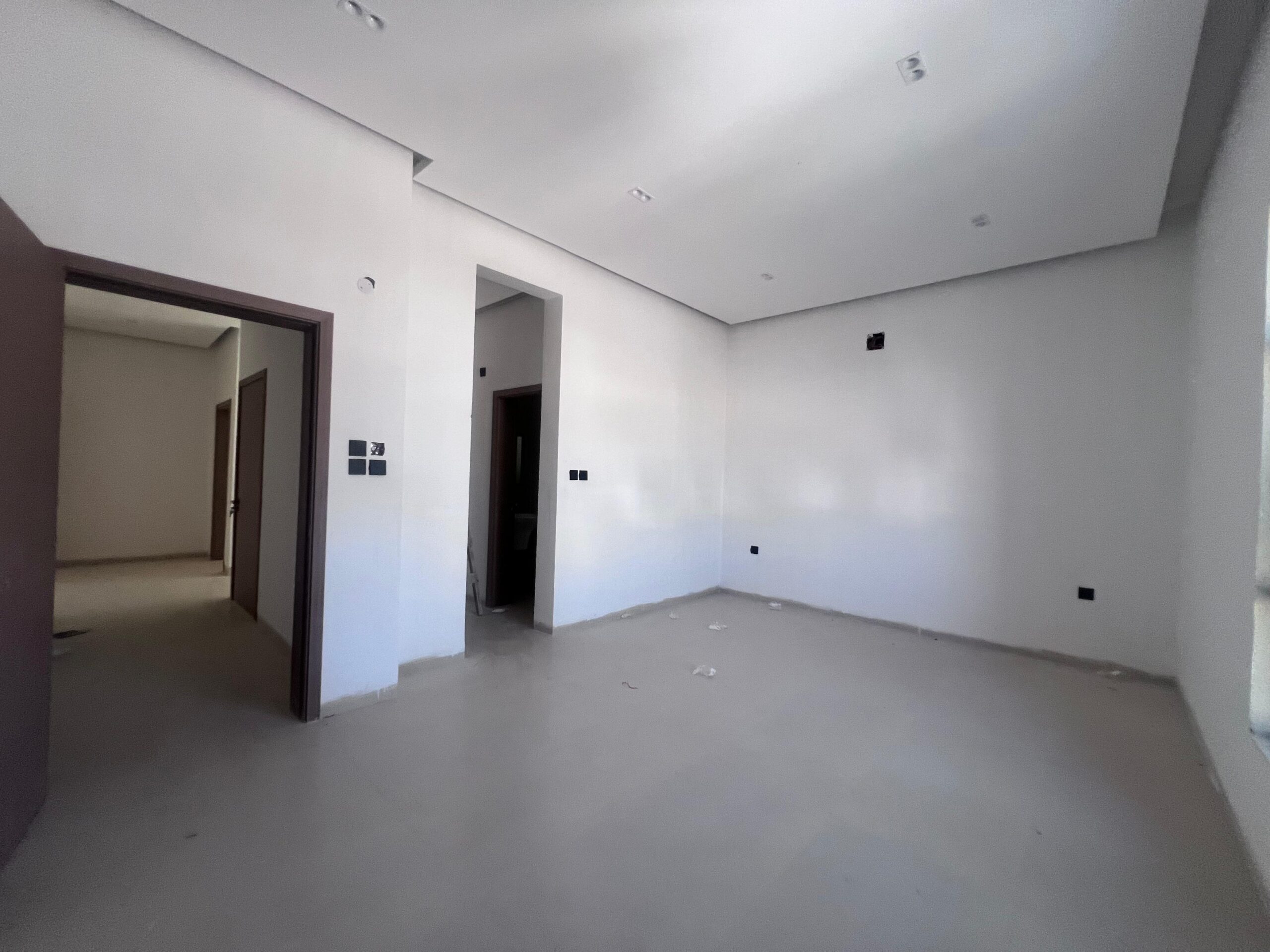 ویلای 6 خوابه فروشی در العذیبه | OMR 68,000 | تملیک عمان thumbnail 2