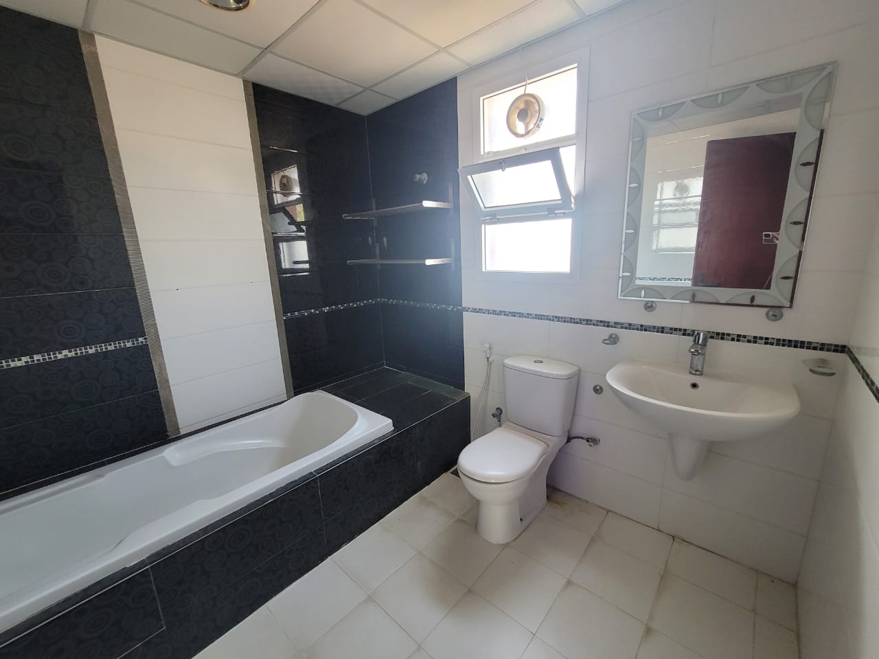 Al Mawaleh 南區出售 5 臥室別墅 | OMR 130,000 | Tamlik Oman thumbnail 5