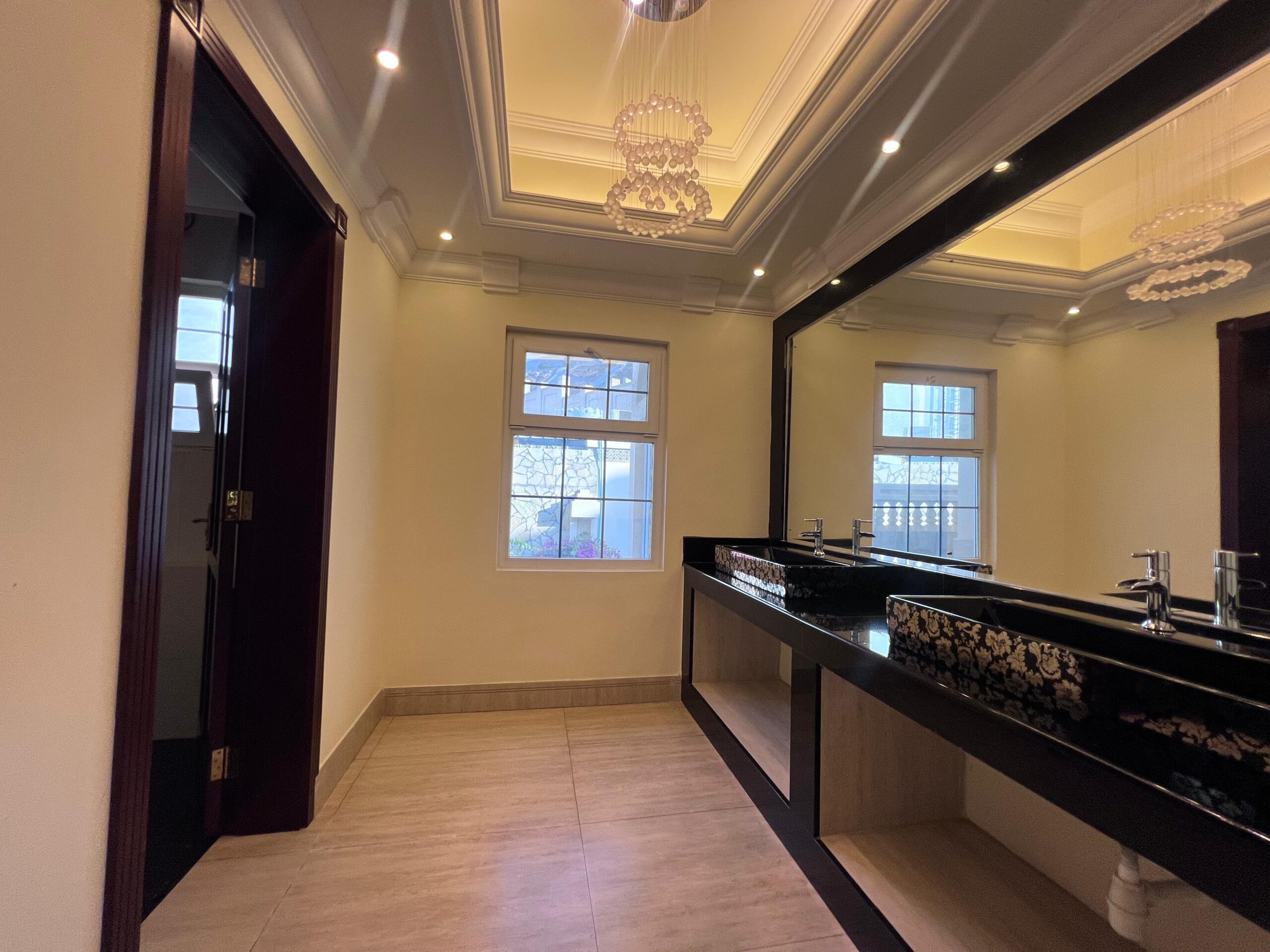 ویلا ۷ خوابه برای اجاره در مدینة الإعلام | OMR 3,000/mo | Tamlik Oman thumbnail 3