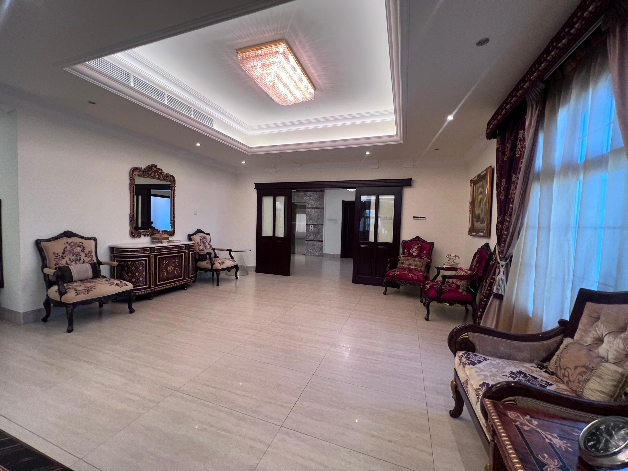 ویلا ۷ خوابه برای اجاره در مدینة الإعلام | OMR 3,000/mo | Tamlik Oman thumbnail 5