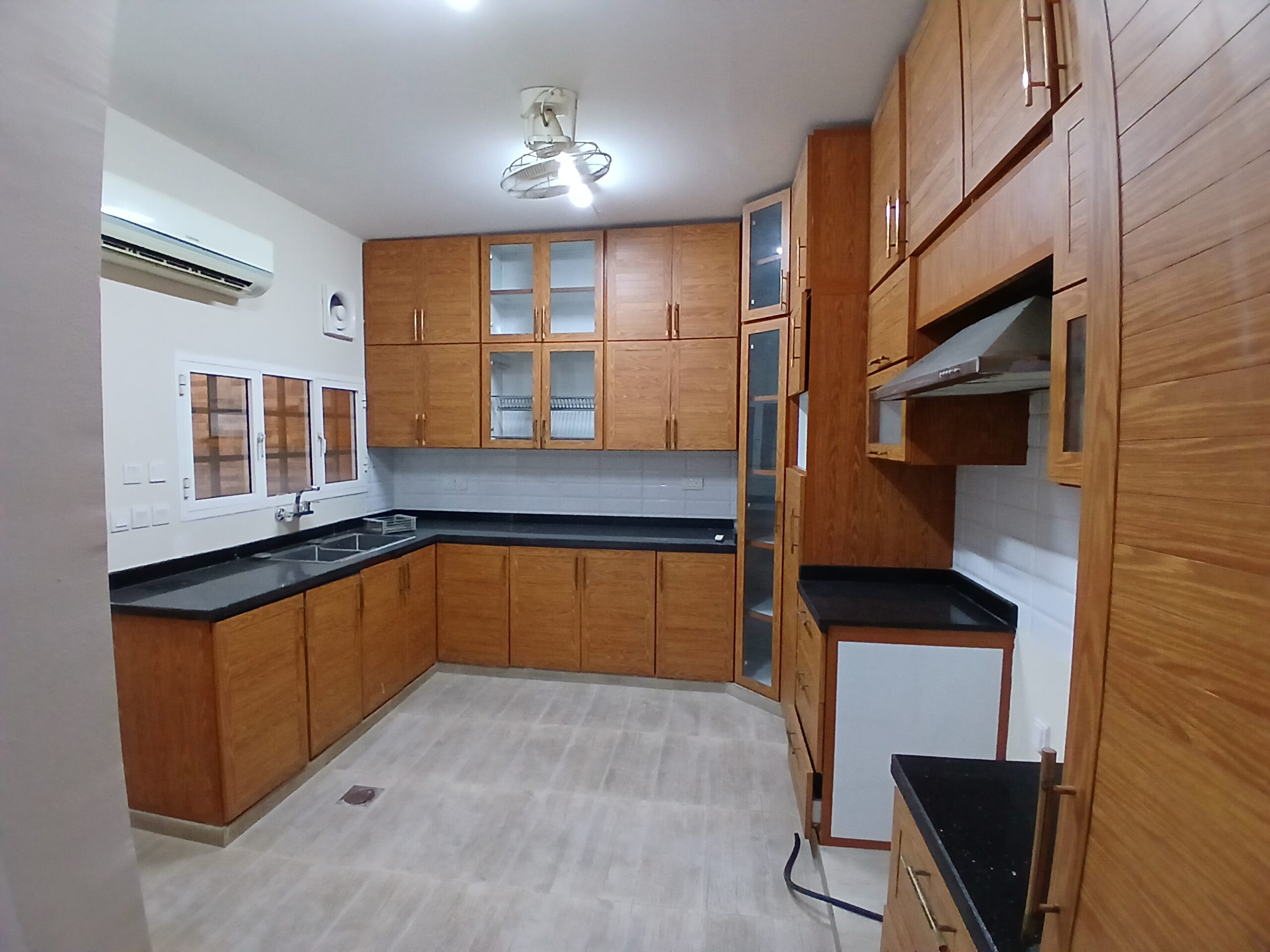 ویلای ۵ خوابه فروشی در الخوض الشمالی | OMR 115,000 | Tamlik Oman thumbnail 3