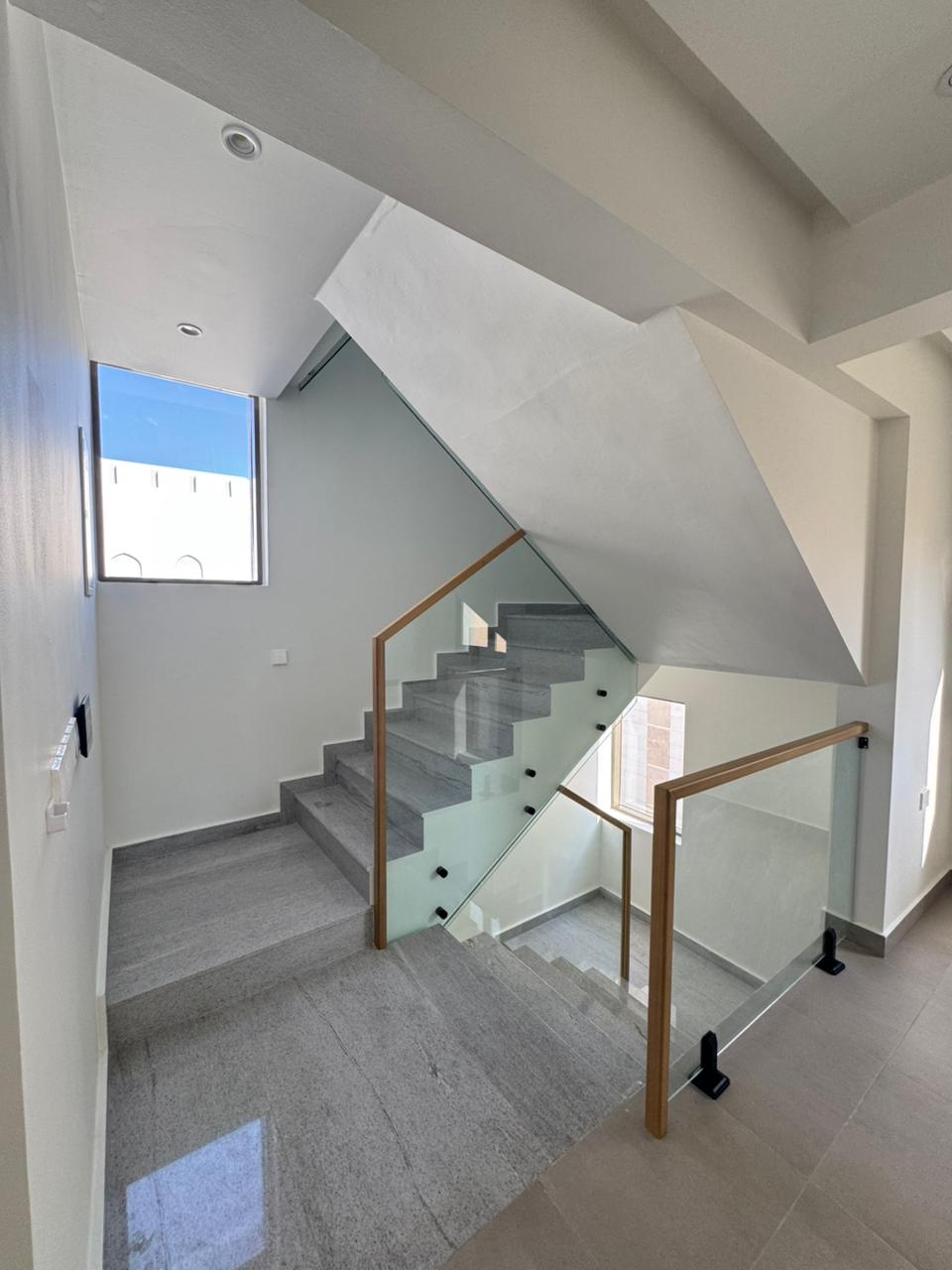 Al Qurum 出租 3 臥室別墅 | 每月 OMR 850 | Tamlik Oman thumbnail 2