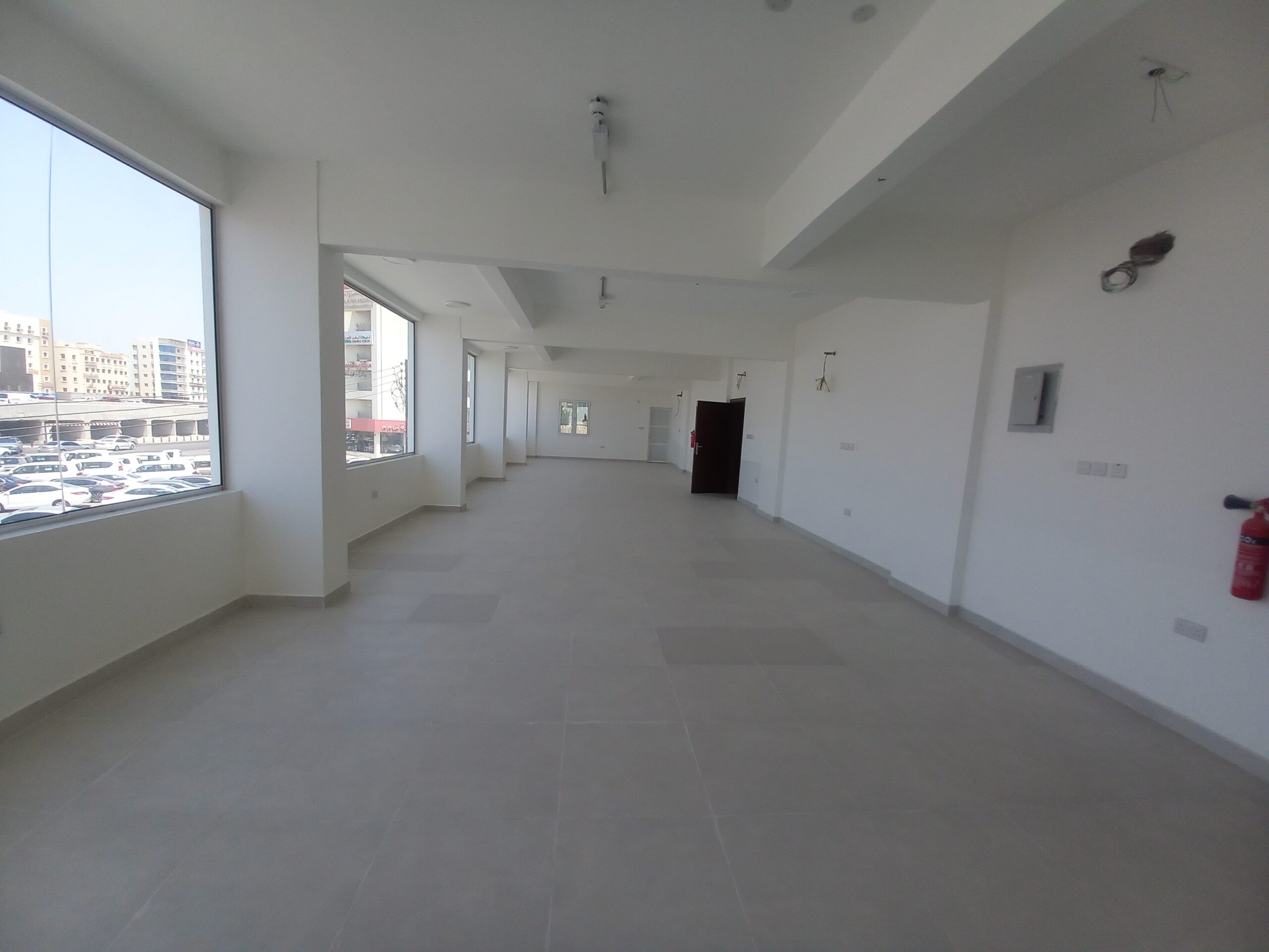 نمایشگاه اجاره در الخوض الجنوبی | 560متر مربع | OMR 3,750/ماه | Tamlik Oman thumbnail 5