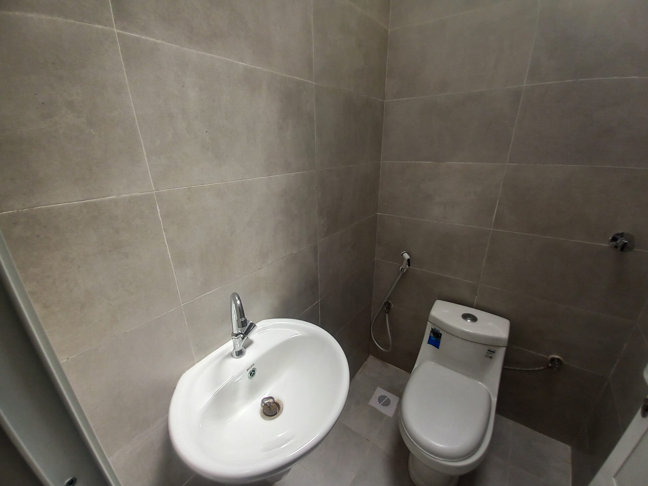 نمایشگاه اجاره در الخوض الجنوبی | 560متر مربع | OMR 3,750/ماه | Tamlik Oman thumbnail 6