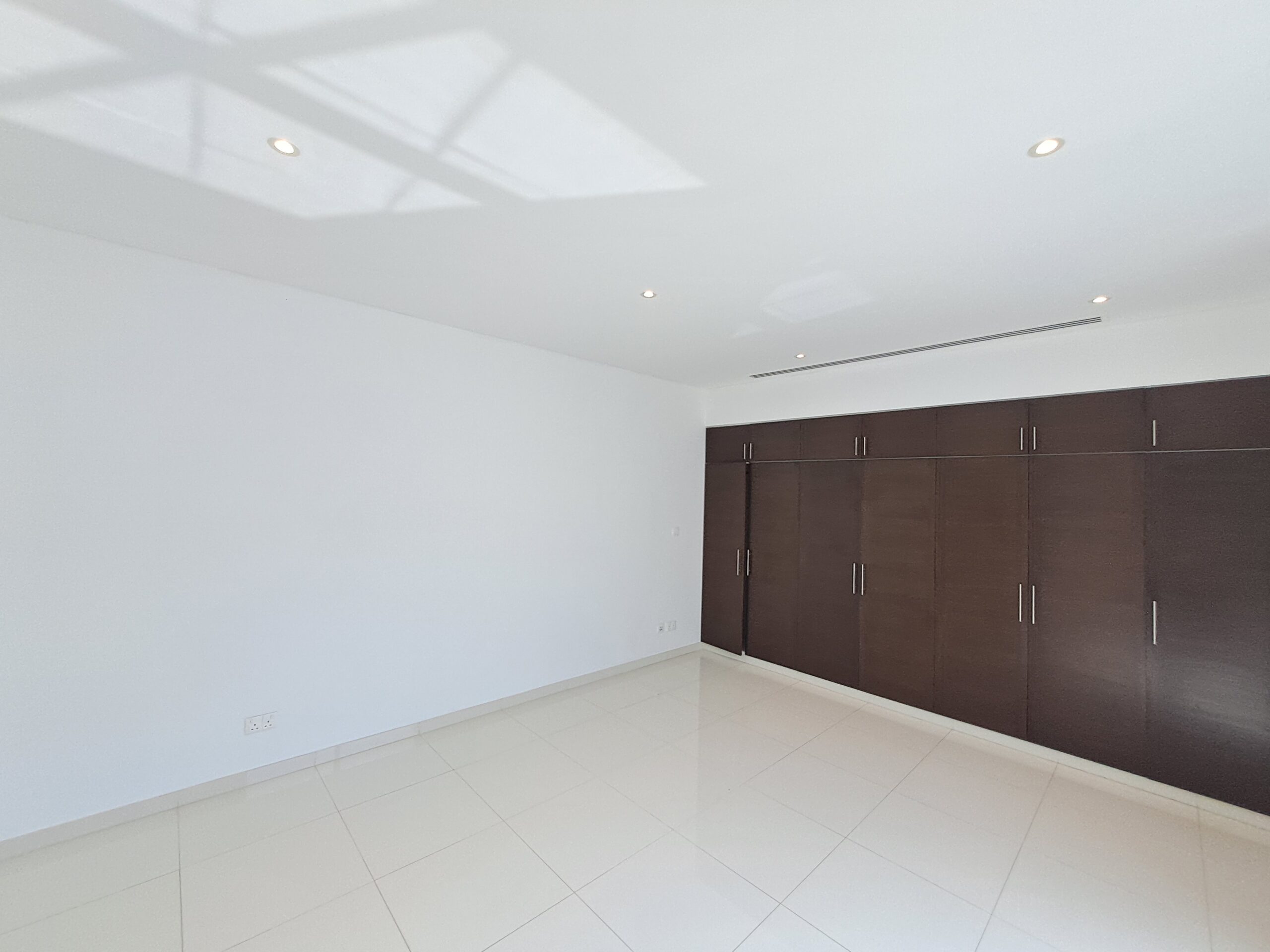 3-Bed Al Mouj 出租聯排別墅 | 每月 OMR 1,400 | Tamlik Oman thumbnail 2