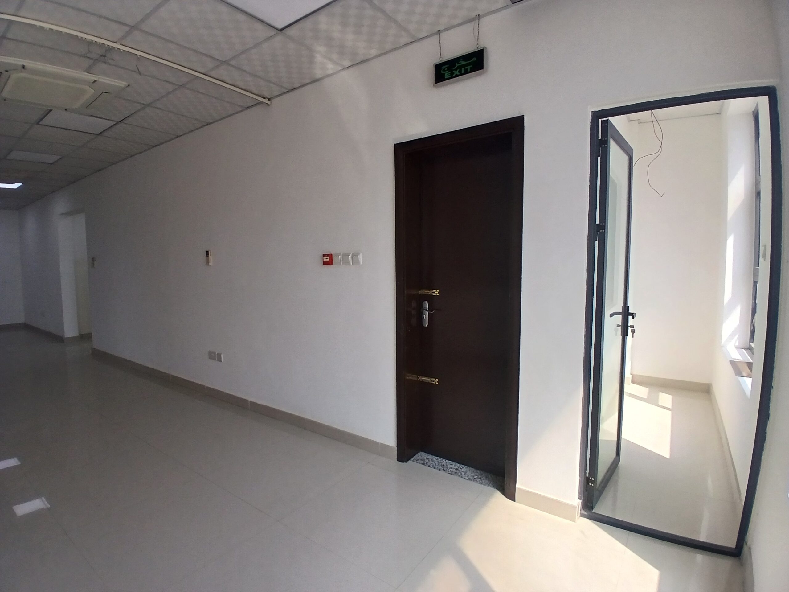 دفتر کار اجاره‌ای در بوشهر | 400متر مربع | OMR 1,200/ماه | Tamlik Oman thumbnail 6