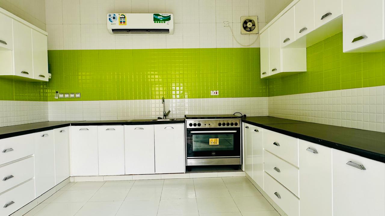 ویلای ۵ خوابه برای فروش در العذیبه شمالی | OMR 139,900 | Tamlik Oman thumbnail 8