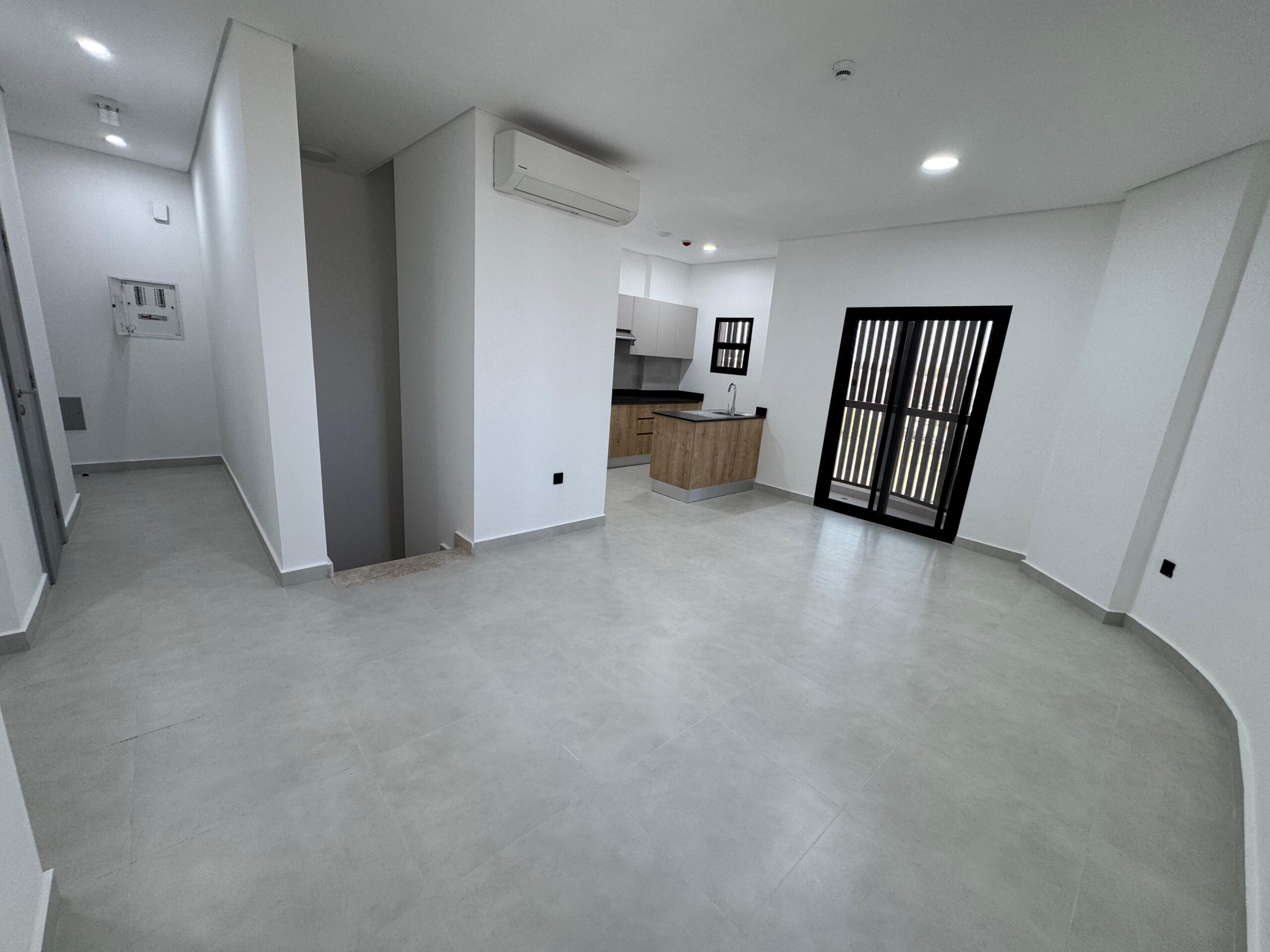 2-Bed آپارتمان اجاره‌ای در العذیبه | OMR 450/mo | Tamlik Oman thumbnail 5