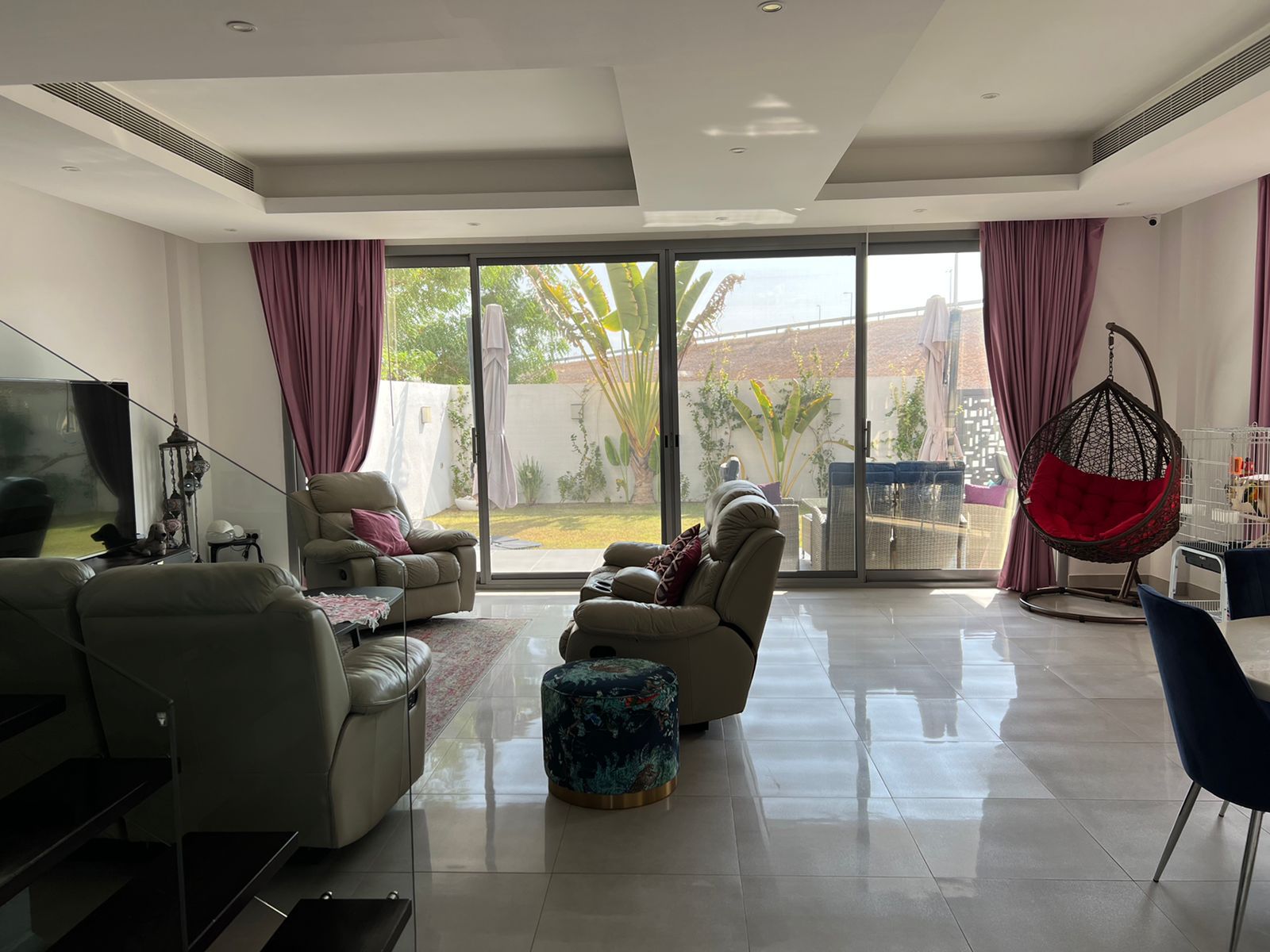 ویلای 4 خوابه برای اجاره در غلا | OMR 1,200/ماه | تملیک عمان thumbnail 3