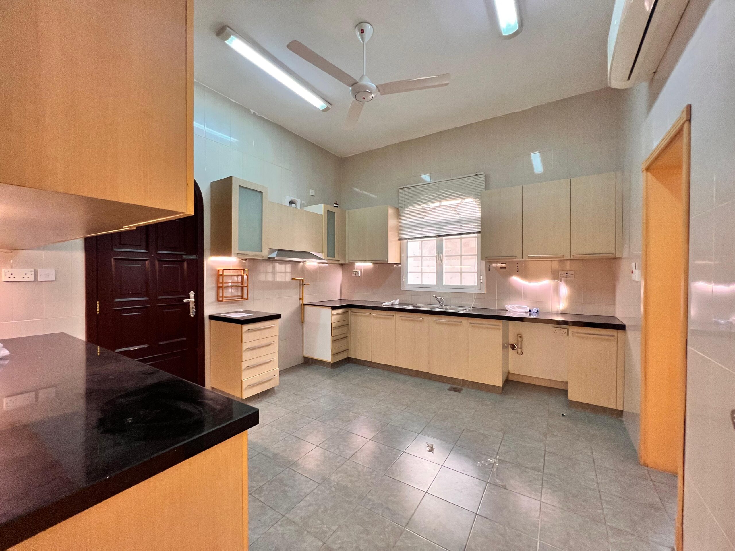 ویلا 4 خوابه اجاره در القرم 29 | OMR 700/mo | Tamlik Oman thumbnail 3