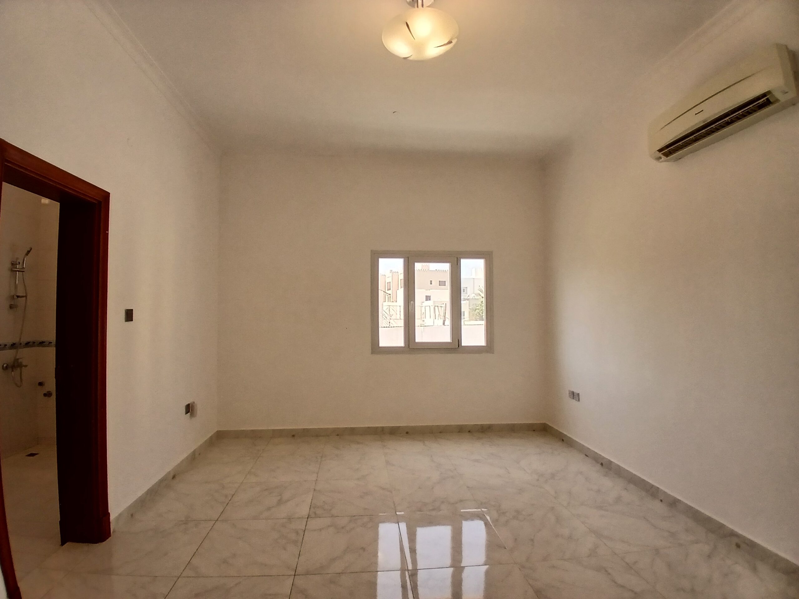 ویلای 4 خوابه اجاره در مدینة السلطان قابوس | OMR 800/ماه | Tamlik Oman thumbnail 6