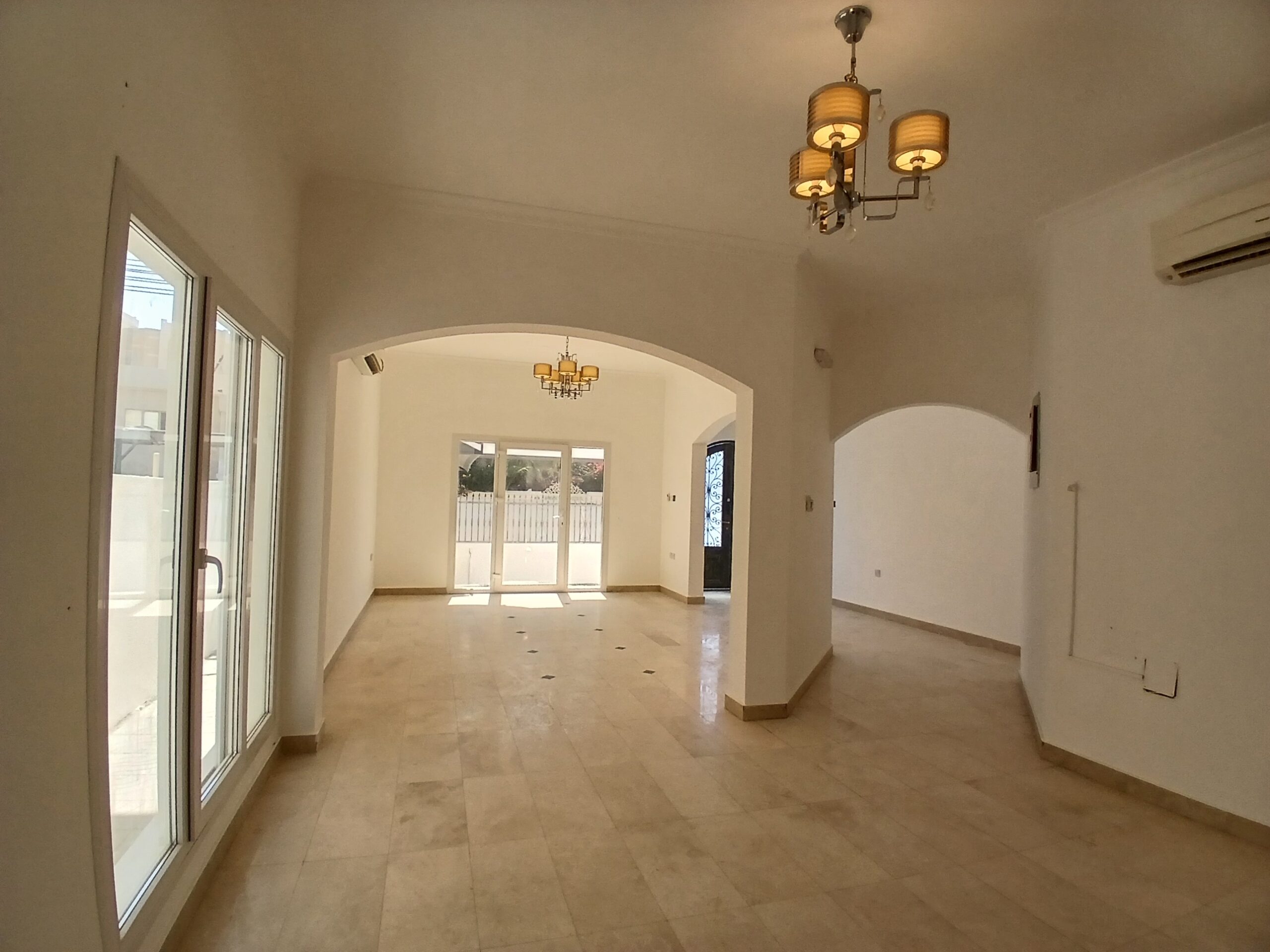 ویلای 4 خوابه اجاره در مدینة السلطان قابوس | OMR 800/ماه | Tamlik Oman thumbnail 2