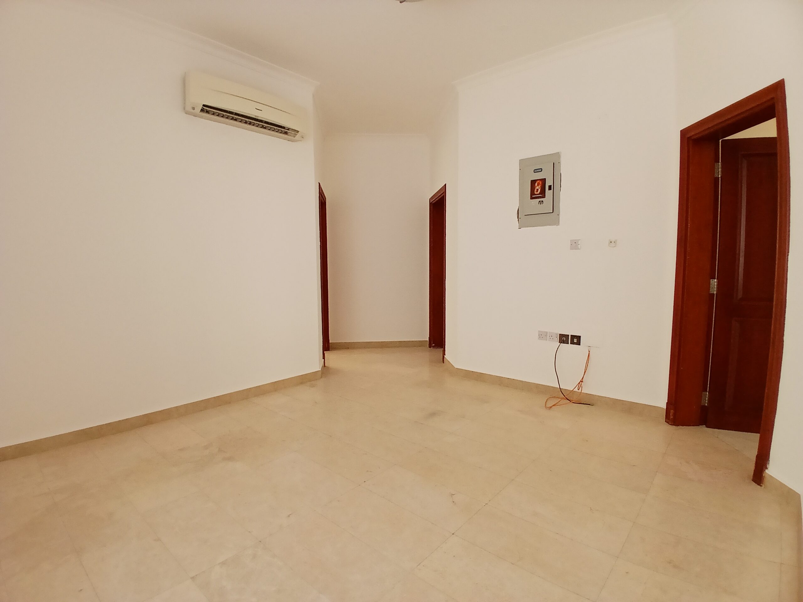 ویلای 4 خوابه اجاره در مدینة السلطان قابوس | OMR 800/ماه | Tamlik Oman thumbnail 5