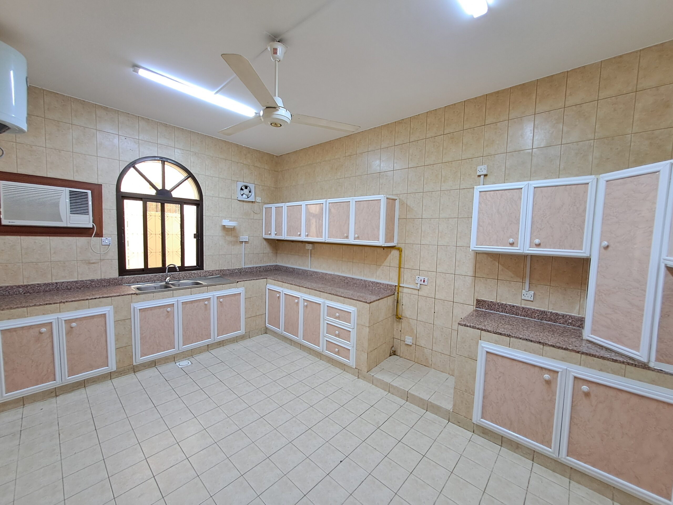 ویلا 3 خوابه اجاره در القرم | OMR 450/ماه | Tamlik thumbnail 8