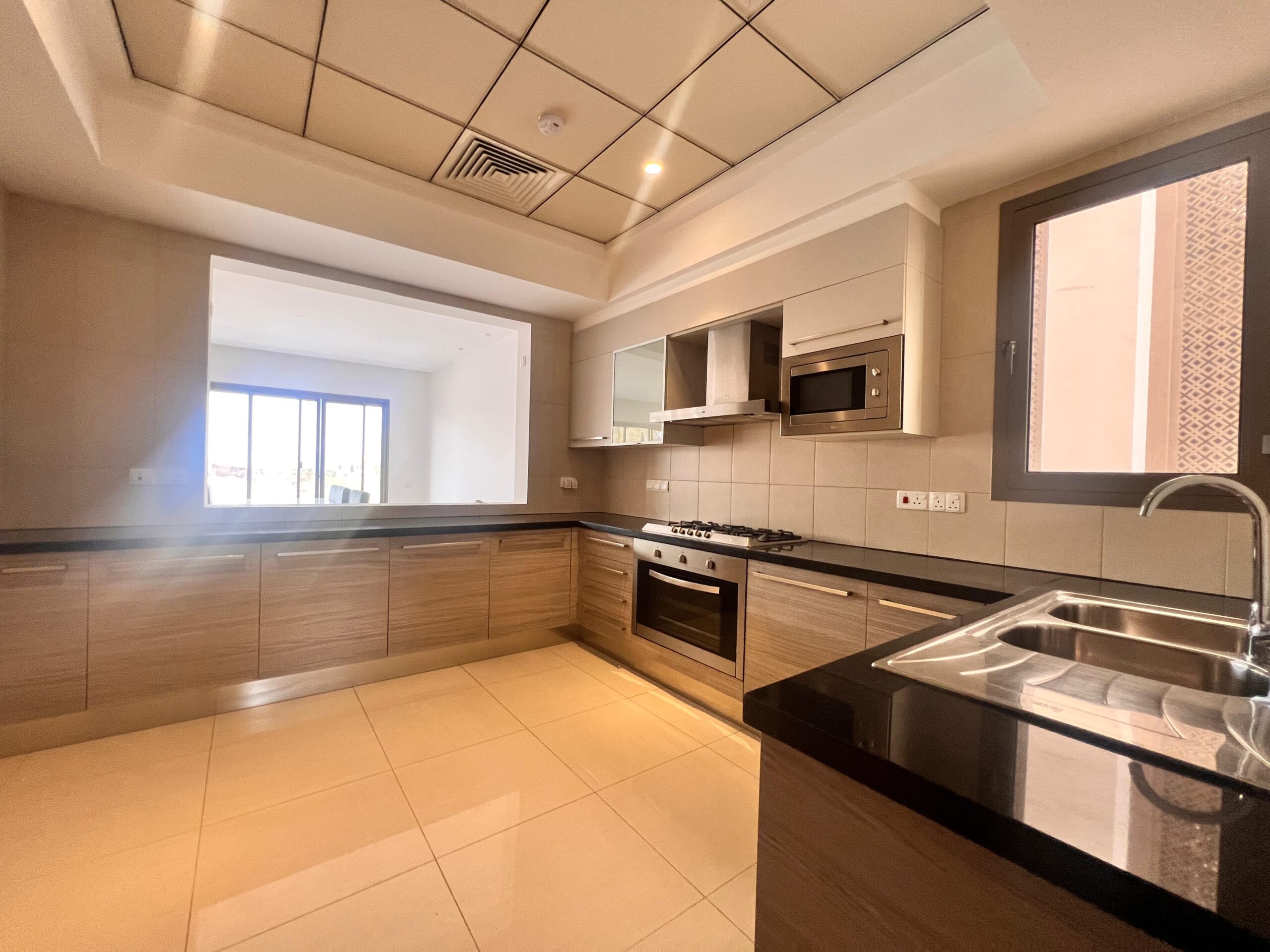 فيلا 4 غرف نوم للإيجار في مسقط هيلز | ر.ع. 1,900/شهريًا | Tamlik Oman thumbnail 12