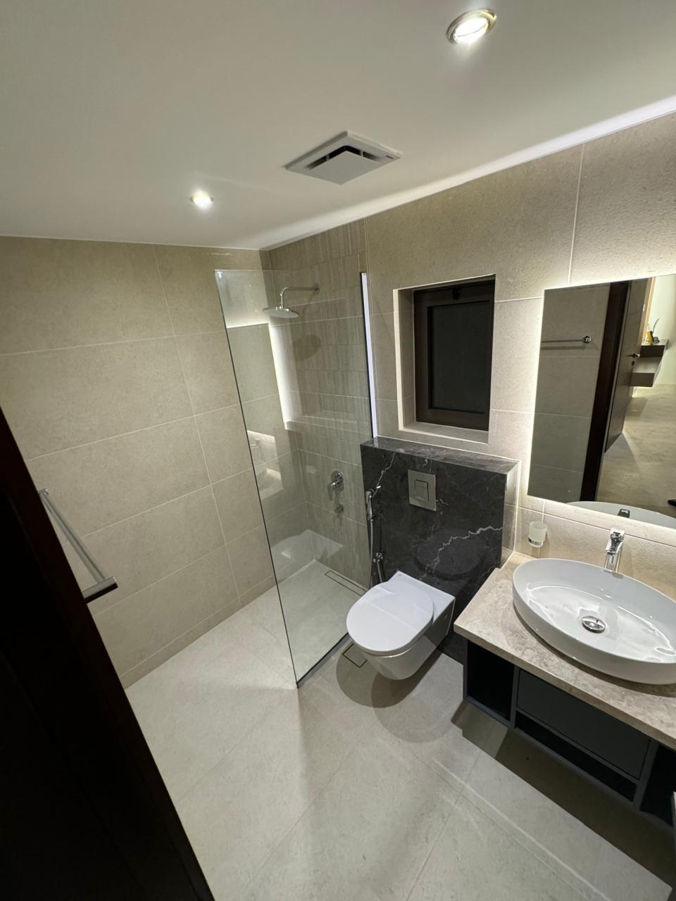 4-Bed Вилла в аренду в Аль-Курум | OMR 1,500/мес | Tamlik Oman thumbnail 6