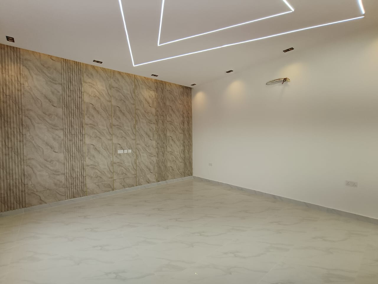 Al Mawaleh 出售 4-Bed 別墅 | OMR 130,000 | Tamlik Oman thumbnail 2