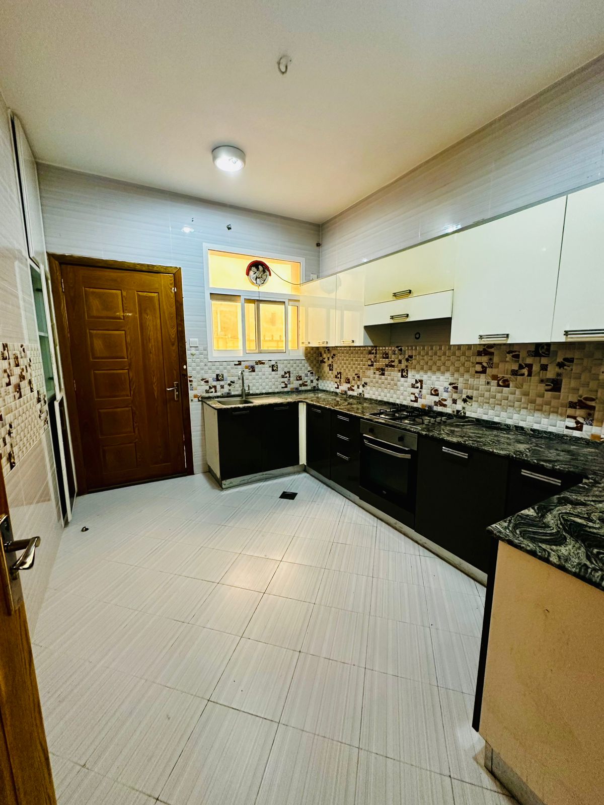 فيلا 4 غرف نوم للإيجار في شمال الحيل | ر.ع. 475/شهريًا | Tamlik Oman thumbnail 6