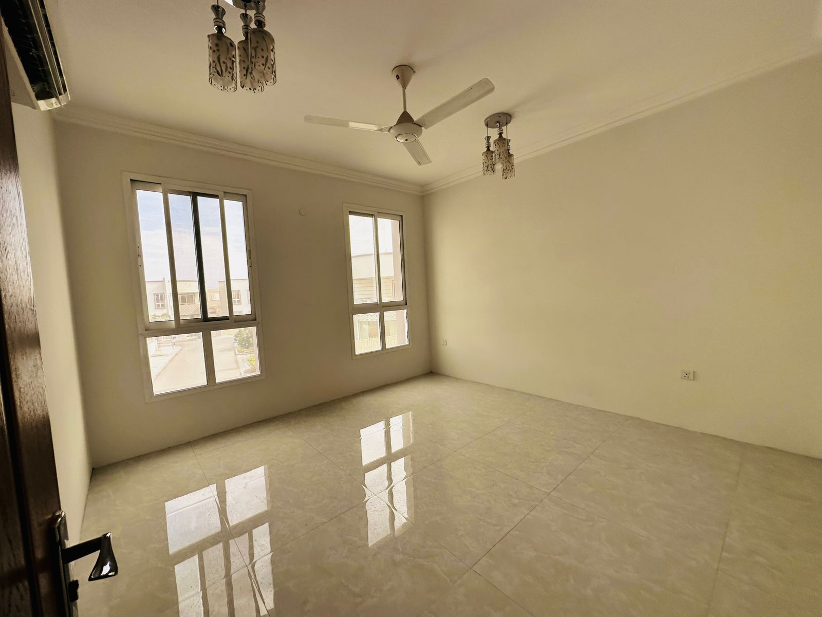 فيلا 4 غرف نوم للإيجار في شمال الحيل | ر.ع. 475/شهريًا | Tamlik Oman thumbnail 10