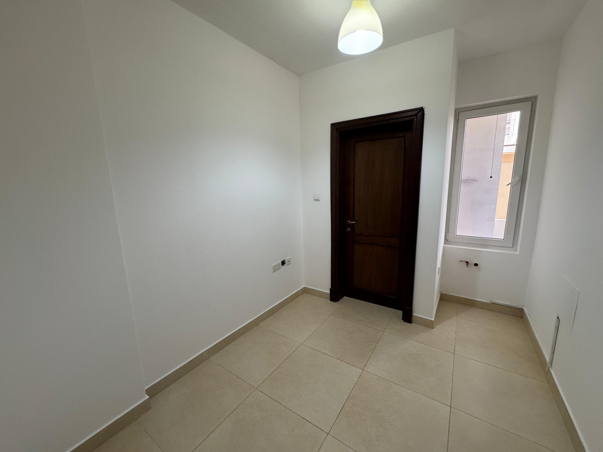 آپارتمان ۲ خوابه اجاره‌ای در العذیبه | OMR 450/ماه | Tamlik Oman thumbnail 2