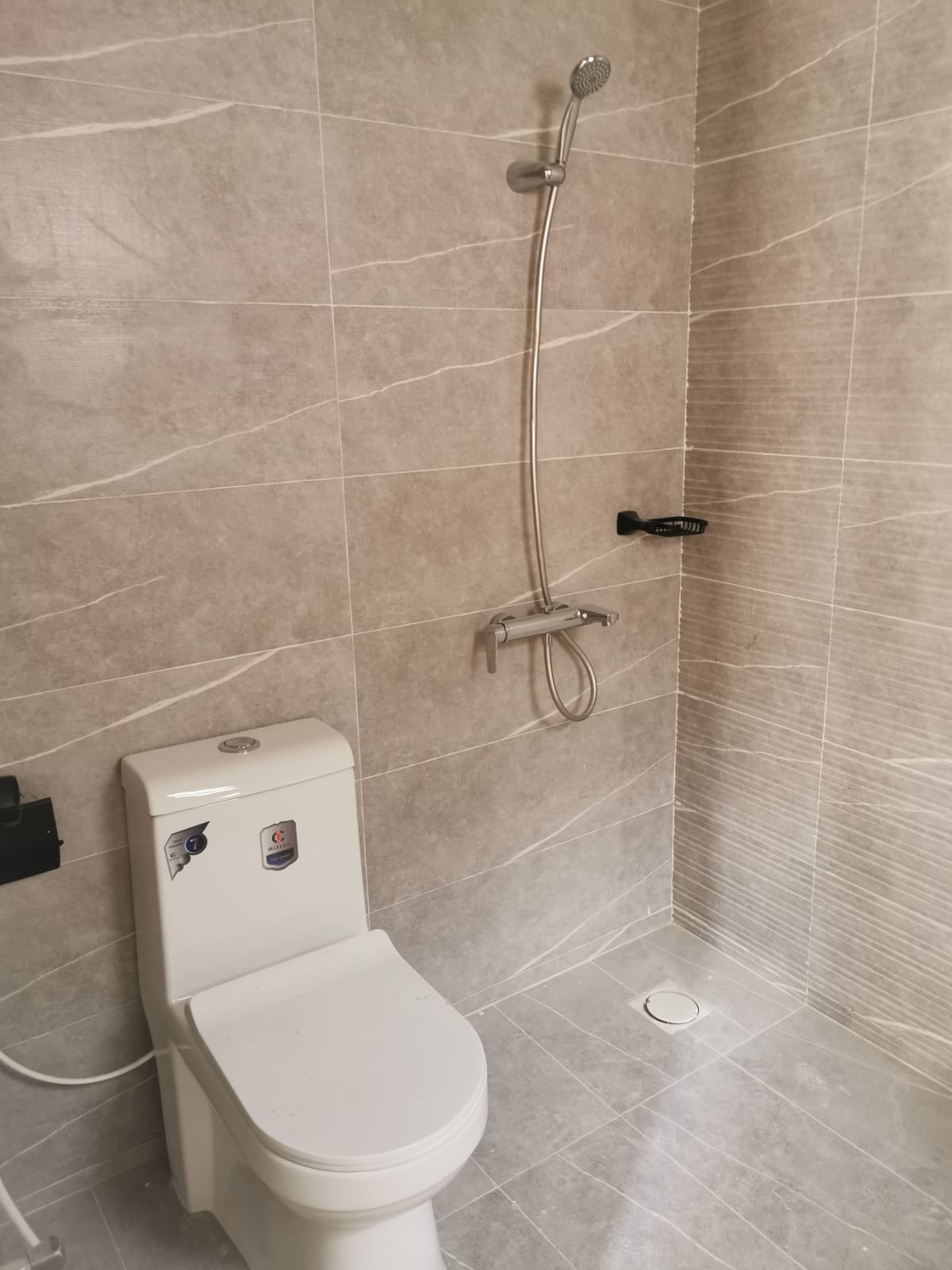 ویلا 3 خوابه برای فروش در العذیبه | OMR 100,000 | Tamlik Oman thumbnail 5