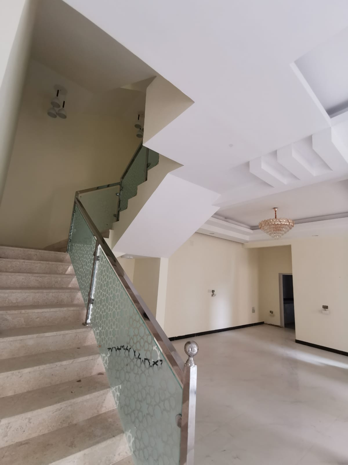 ویلا 3 خوابه برای فروش در العذیبه | OMR 100,000 | Tamlik Oman thumbnail 7