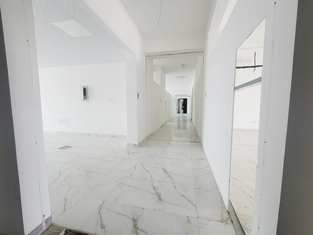 Al Khoud 出租辦公室 | 1363m² | OMR 8,178/月 | Tamlik Oman thumbnail 9