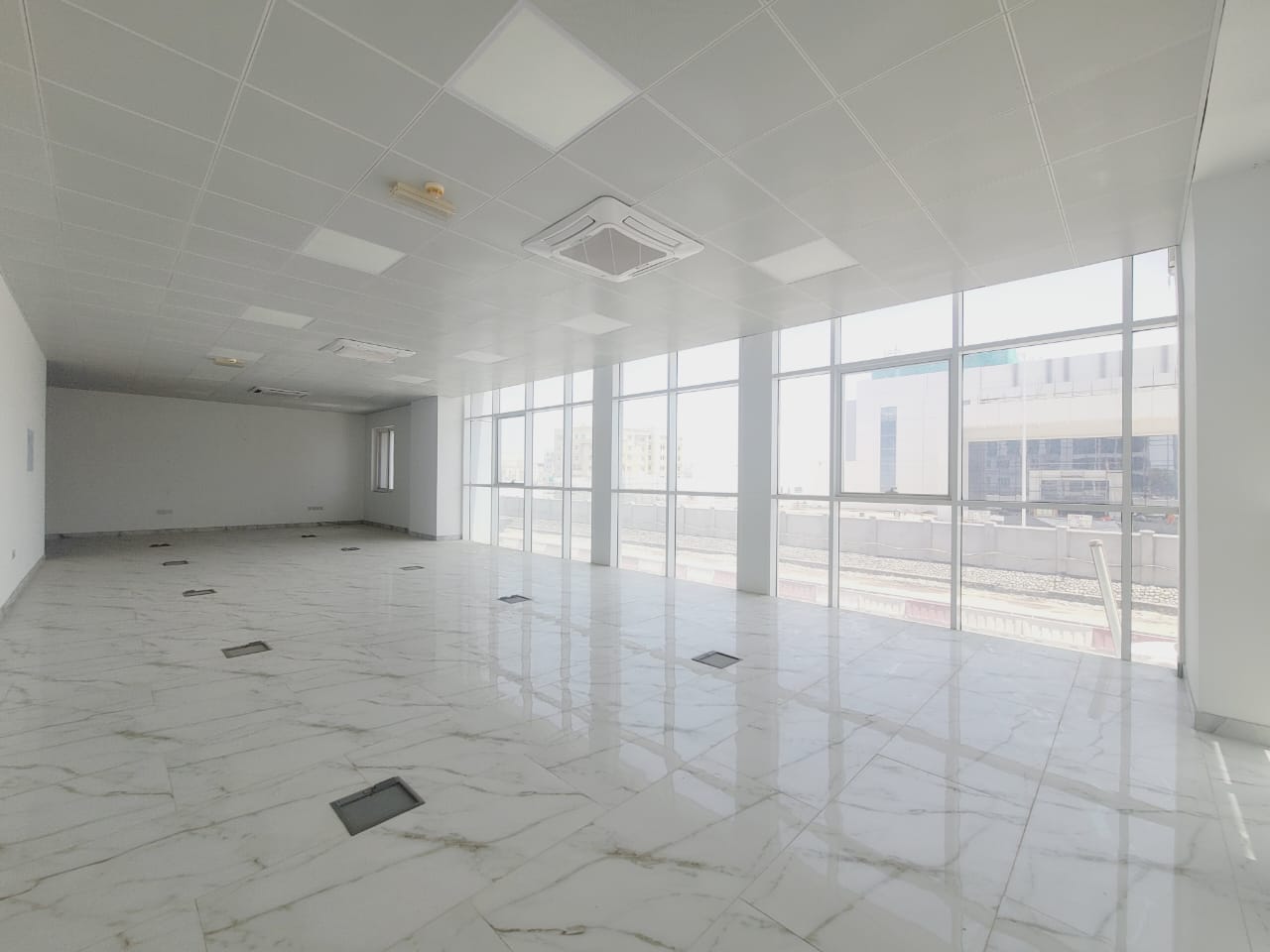 Al Khoud 出租辦公室 | 1363m² | OMR 8,178/月 | Tamlik Oman thumbnail 5