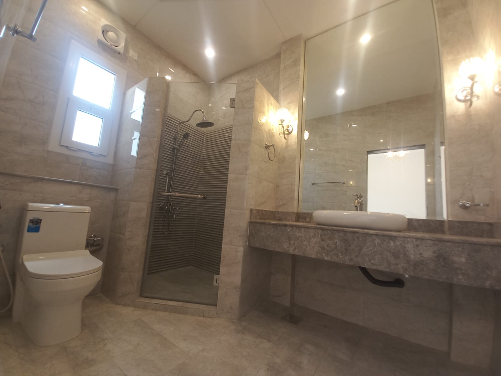 6-комнатная вилла на продажу в Аль-Хоудхе | OMR 160 000 | Tamlik Oman thumbnail 4