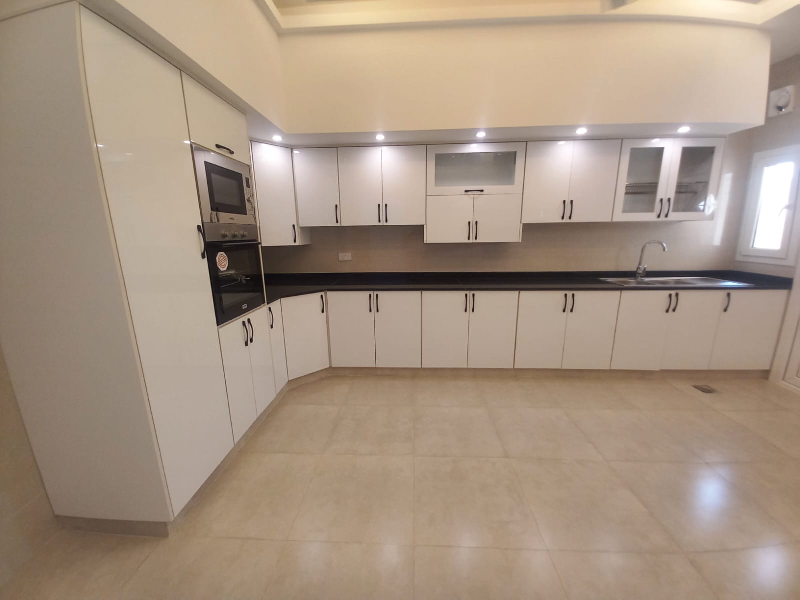 6-комнатная вилла на продажу в Аль-Хоудхе | OMR 160 000 | Tamlik Oman thumbnail 5