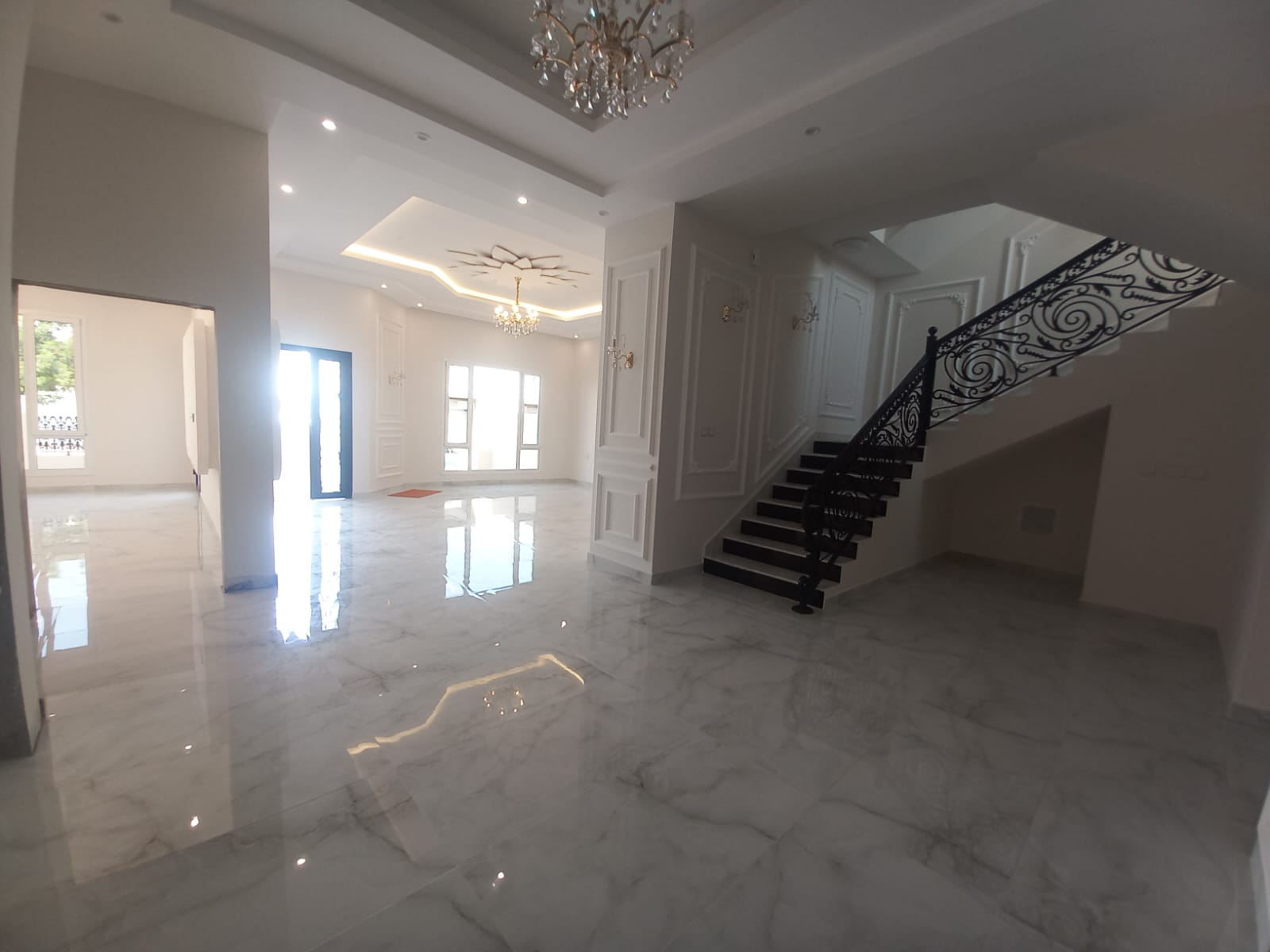 6-комнатная вилла на продажу в Аль-Хоудхе | OMR 160 000 | Tamlik Oman thumbnail 6