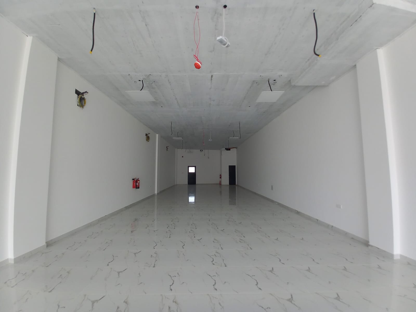 نمایشگاه اجاره در المعبيلة | ۱۶۰م² | OMR ۱,۸۰۰/ماه | Tamlik Oman thumbnail 5