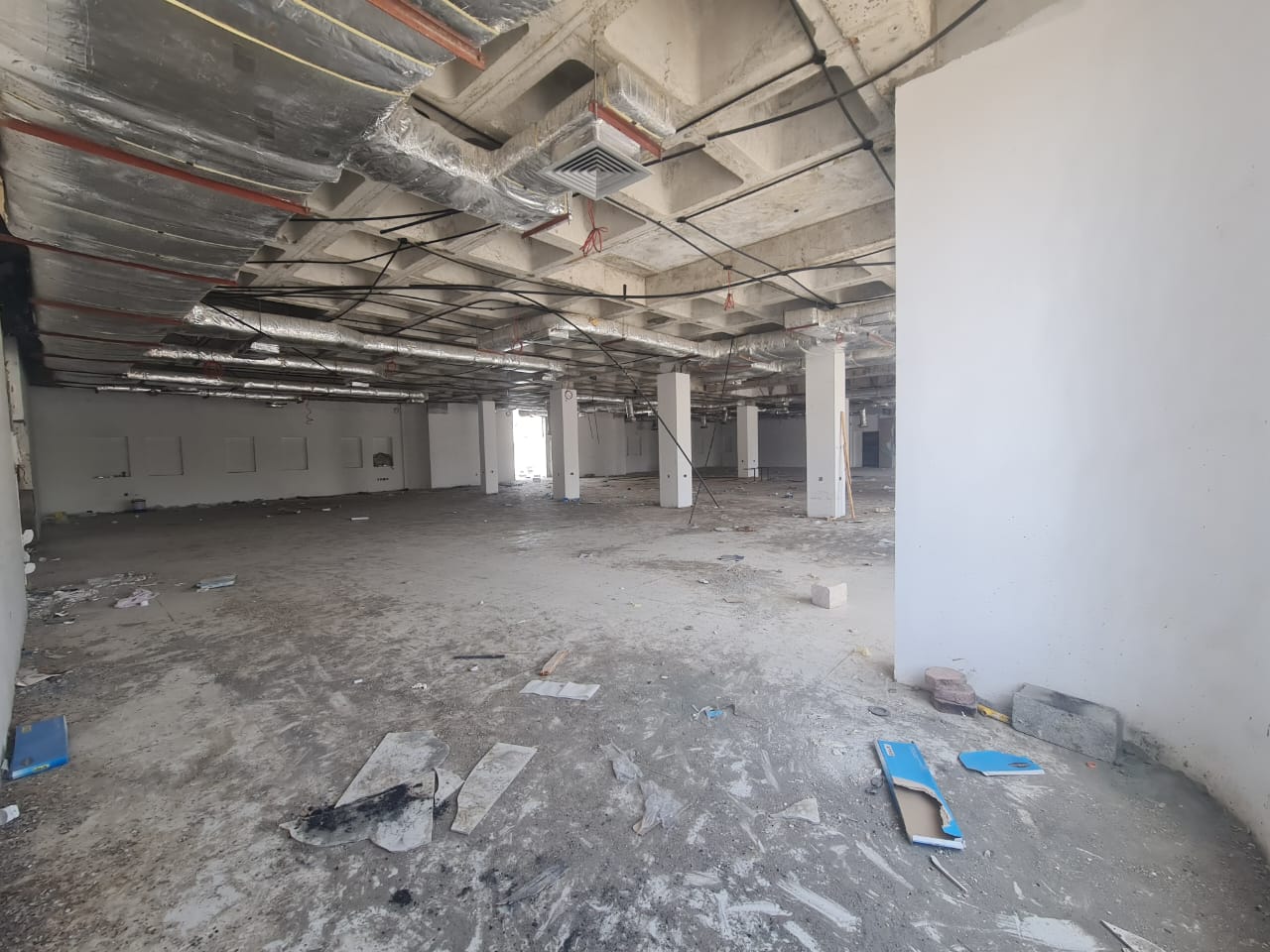 Building for Rent in Ruwi | 3550m² | OMR 9,000/mo | Tamlik Oman thumbnail 4
