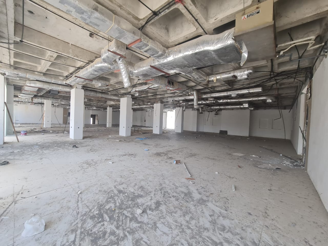 Building for Rent in Ruwi | 3550m² | OMR 9,000/mo | Tamlik Oman thumbnail 5