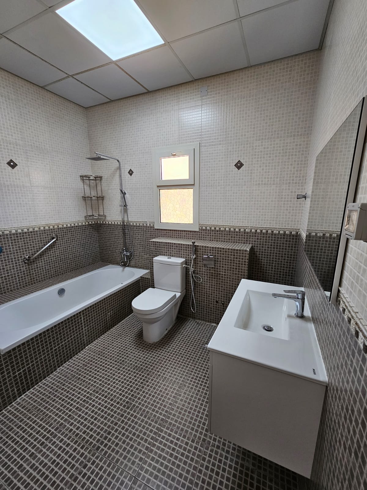 فروش ویلای 5 خوابه در بوشهر | OMR 165,000 | Tamlik Oman thumbnail 7