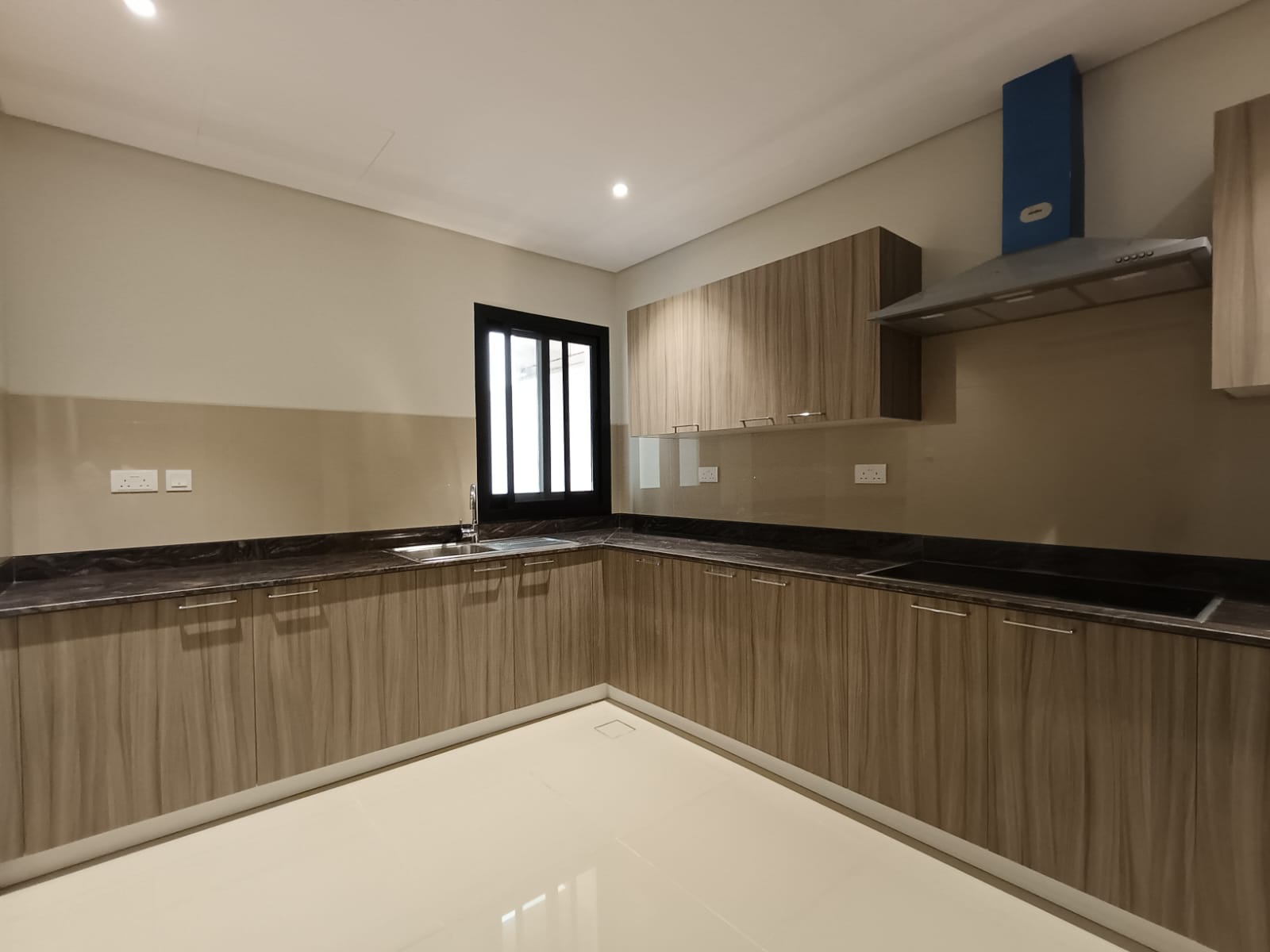 3-Bed Таунхаус в аренду в Башре | OMR 775/мес | Tamlik Oman thumbnail 9