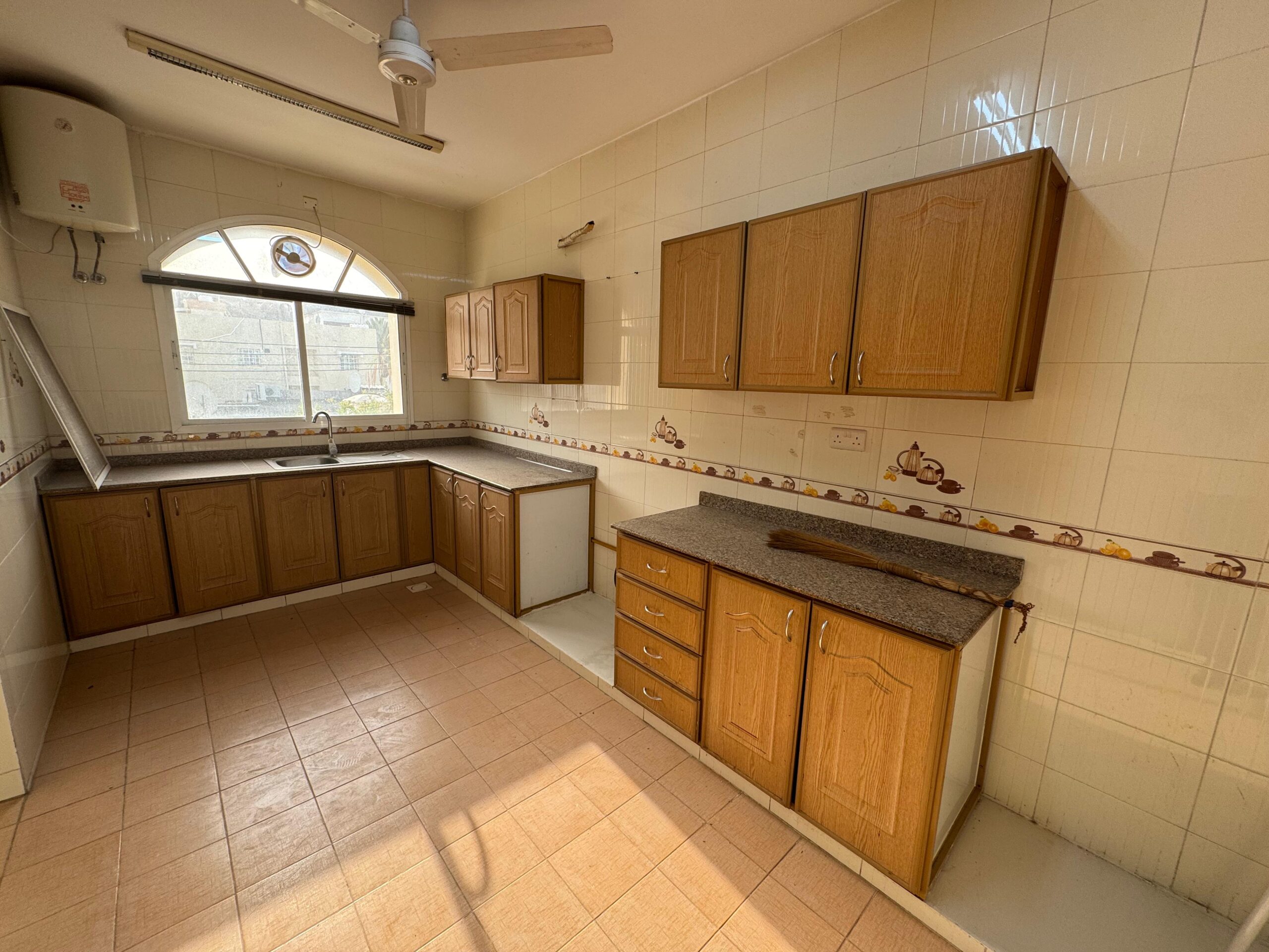 آپارتمان 2 خوابه اجاره در رووی | OMR 325/ماه | Tamlik Oman thumbnail 6