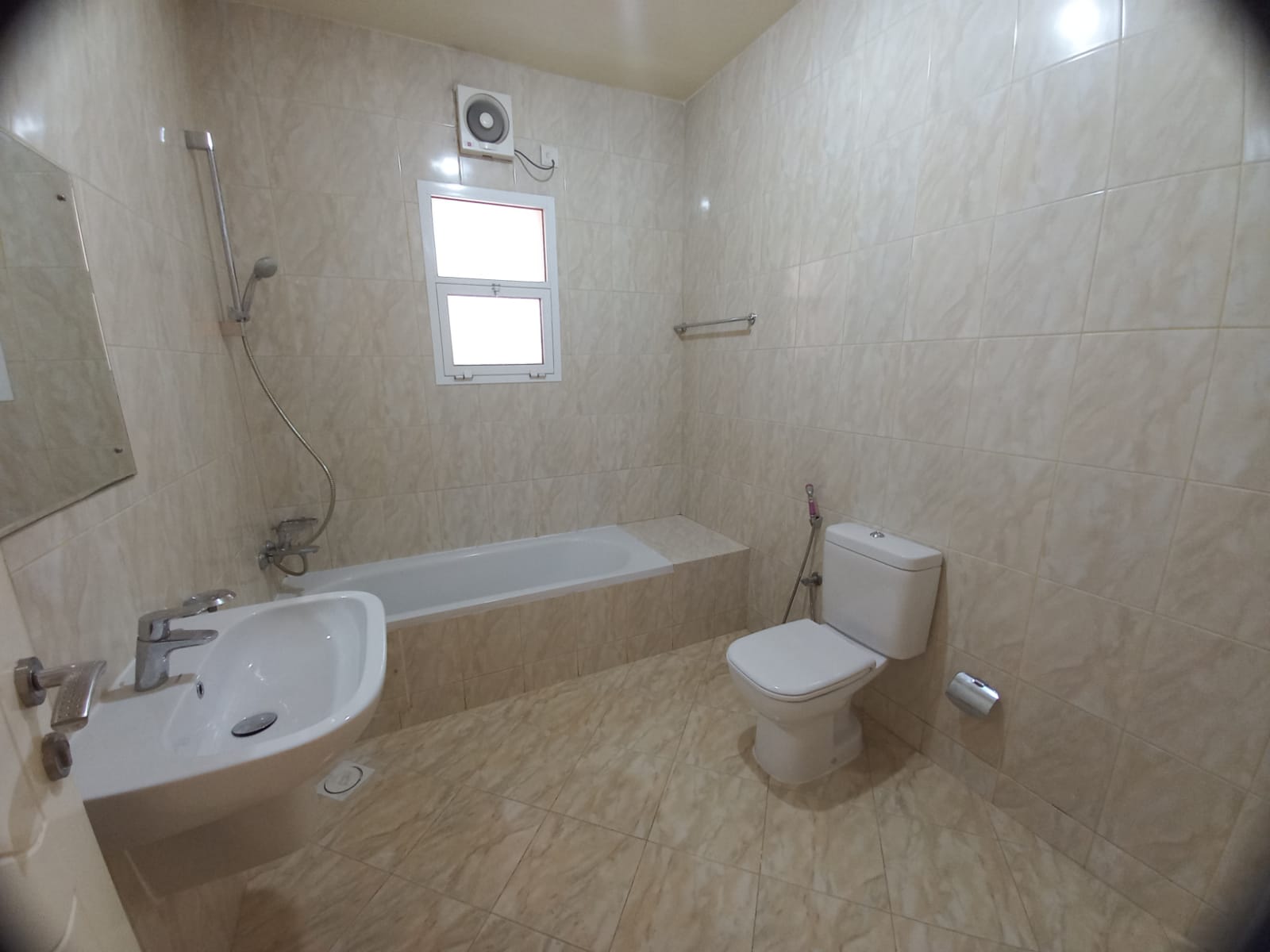 آپارتمان 2 خوابه برای اجاره در القرم 18 | OMR 350/mo | Tamlik Oman thumbnail 4