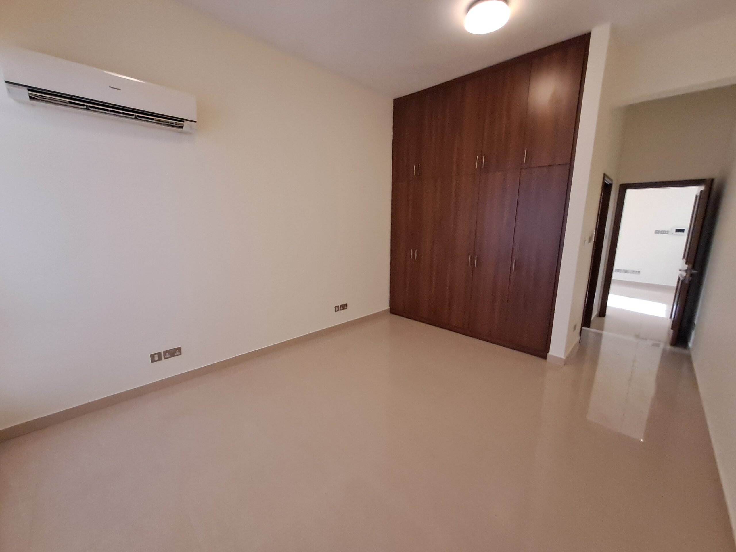 تاون‌هاوس ۵ خوابه برای اجاره در مدینة السلطان قابوس | OMR 1,000/mo | Tamlik Oman thumbnail 2